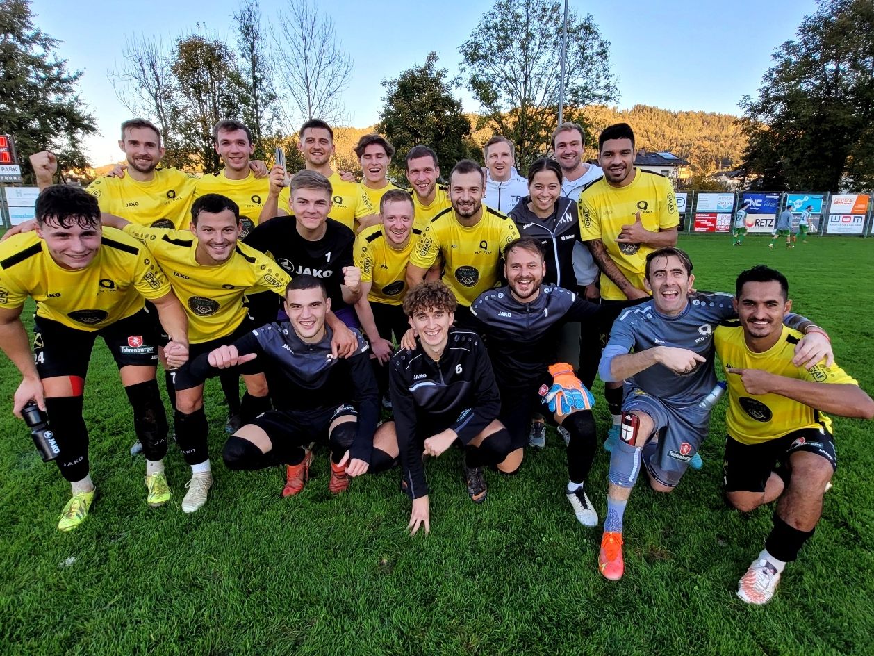 Die Begeisterung ist groß: Der ECO-Park FC Hörbranz steht in der Vorarlbergliga am Ende der Herbstmeisterschaft auf dem ausgezeichneten 3. Tabellenplatz. Die Begeisterung ist groß: Der ECO-Park FC Hörbranz steht in der Vorarlbergliga am Ende der Herbstmeisterschaft auf dem ausgezeichneten 3. Tabellenplatz.