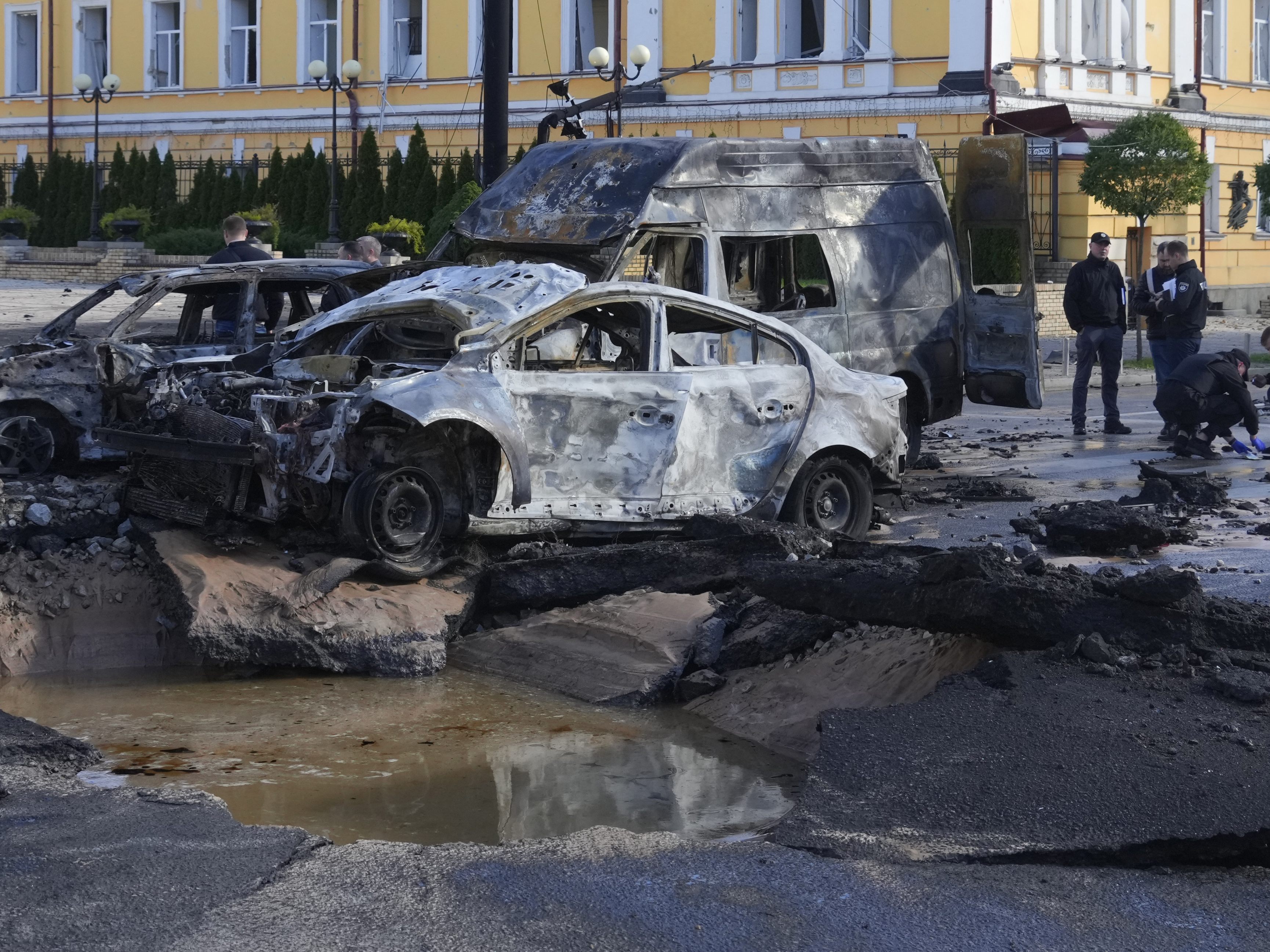 Russische Luftschläge erschweren laut Caritas die Hilfe in der Ukraine. Russische Luftschläge erschweren laut Caritas die Hilfe in der Ukraine.