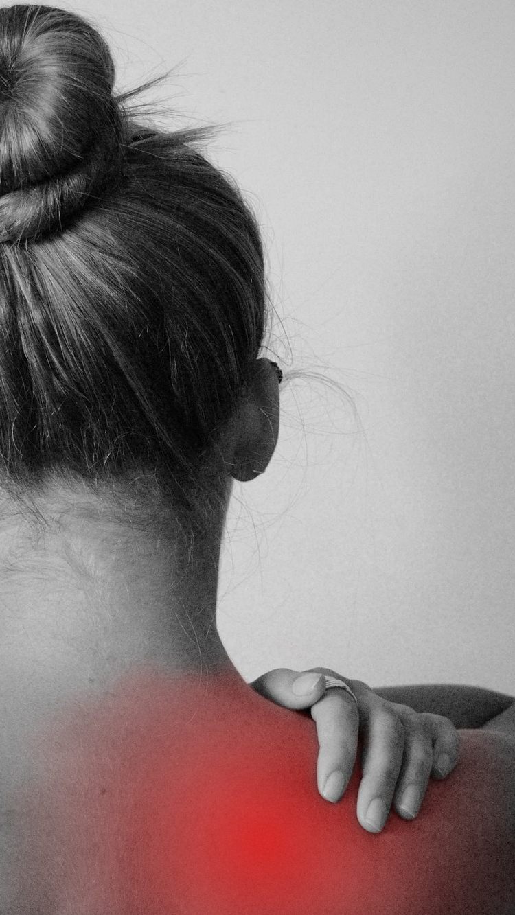 Wann Wärme und wann Kälte bei Rückenschmerzen helfen.