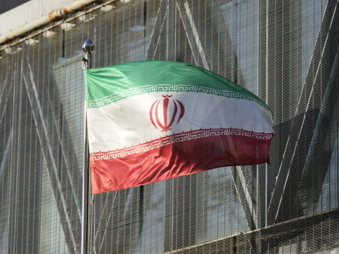 Jener Österreicher der diese Woche im Iran festgenommen wurde, soll kein österreichisch-iranischer Doppelstaatsbürger sein. Jener Österreicher der diese Woche im Iran festgenommen wurde, soll kein österreichisch-iranischer Doppelstaatsbürger sein.