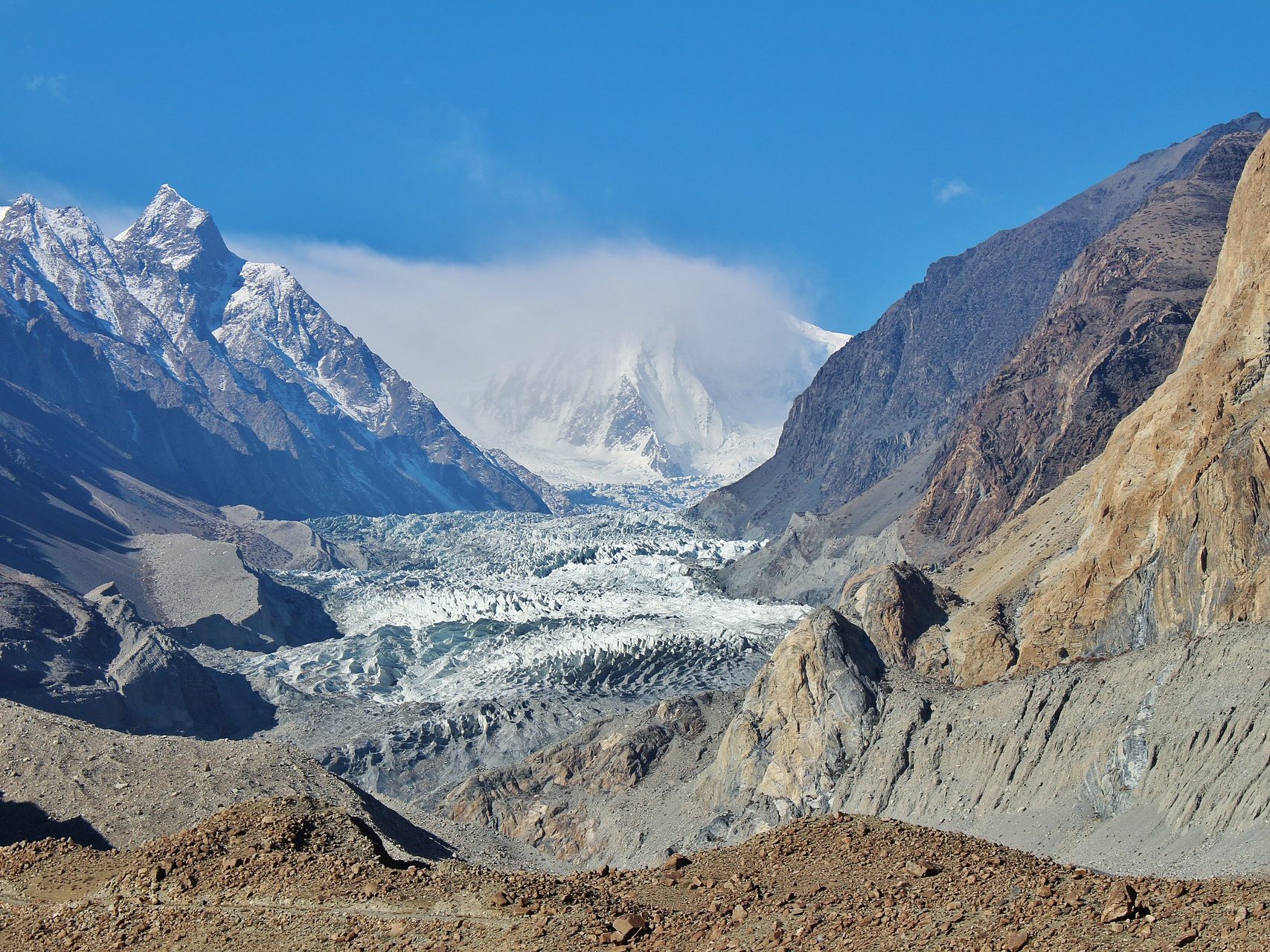 Im Karakorum-Gebirge in Pakistan kam es zu einem tödlichen Lawinenunglück. Im Karakorum-Gebirge in Pakistan kam es zu einem tödlichen Lawinenunglück.