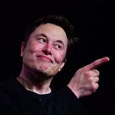 Multi-Multimilliardär Elon Musk herrscht nun auch bei Twitter