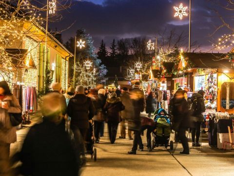 Vom 17. November 2022 bis 23. Dezember 2022 findet der Adventmarkt in den Blumengärten Hirschstetten statt. Vom 17. November 2022 bis 23. Dezember 2022 findet der Adventmarkt in den Blumengärten Hirschstetten statt.