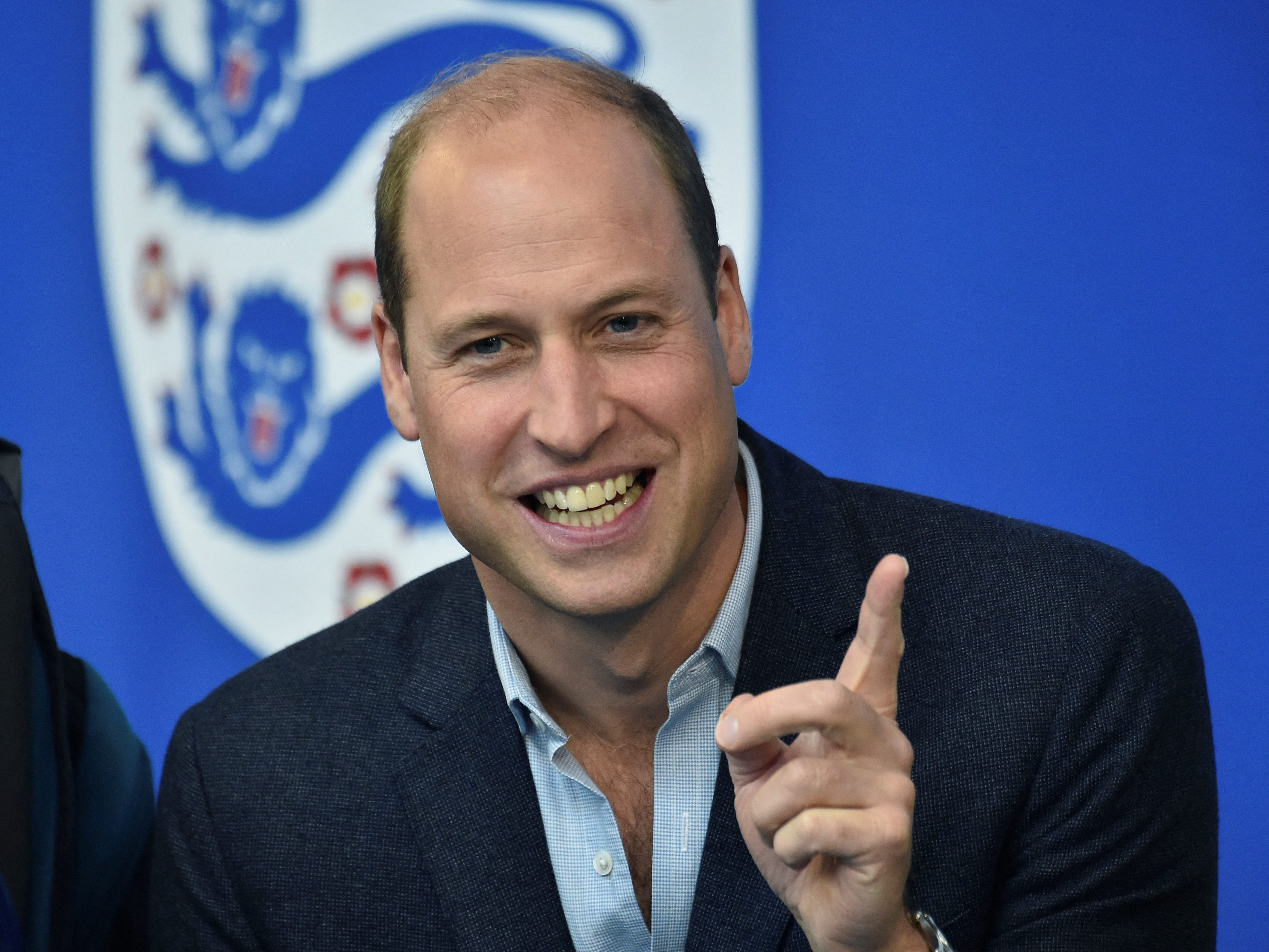 Prinz William sendete via Twitter Grüße an die Teams von England und Wales. Prinz William sendete via Twitter Grüße an die Teams von England und Wales.