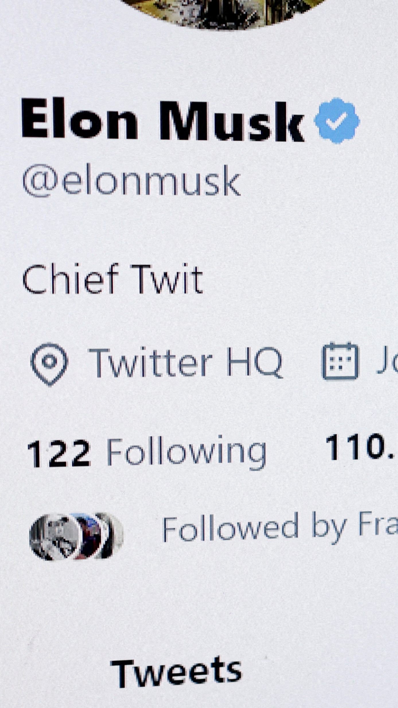 Elon Musk will das Twitter-Häkchen kostenpflichtig machen.