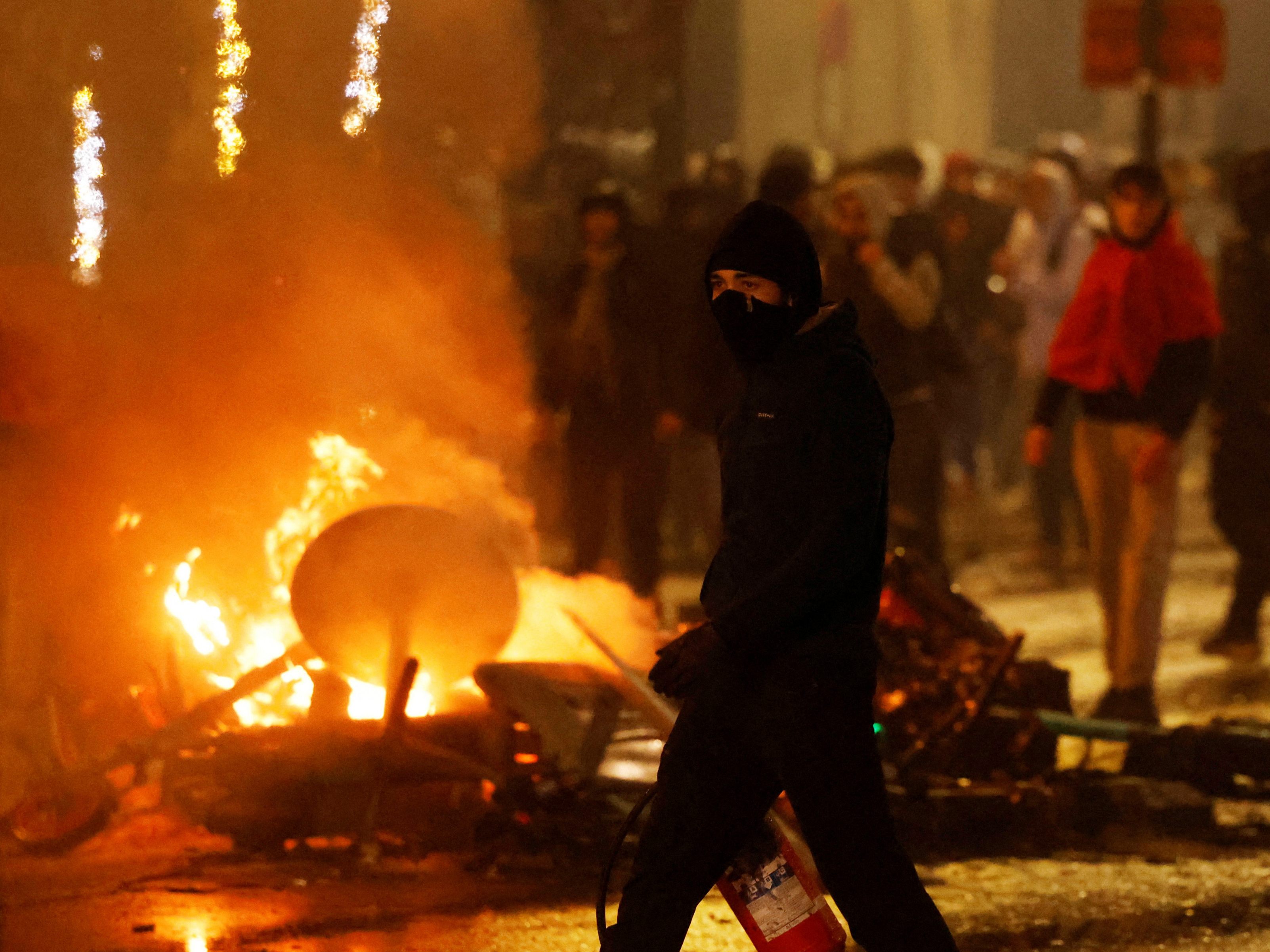 In Brüssel gab es nach dem WM-Match zwischen Belgien und Marokko Ausschreitungen. In Brüssel gab es nach dem WM-Match zwischen Belgien und Marokko Ausschreitungen.