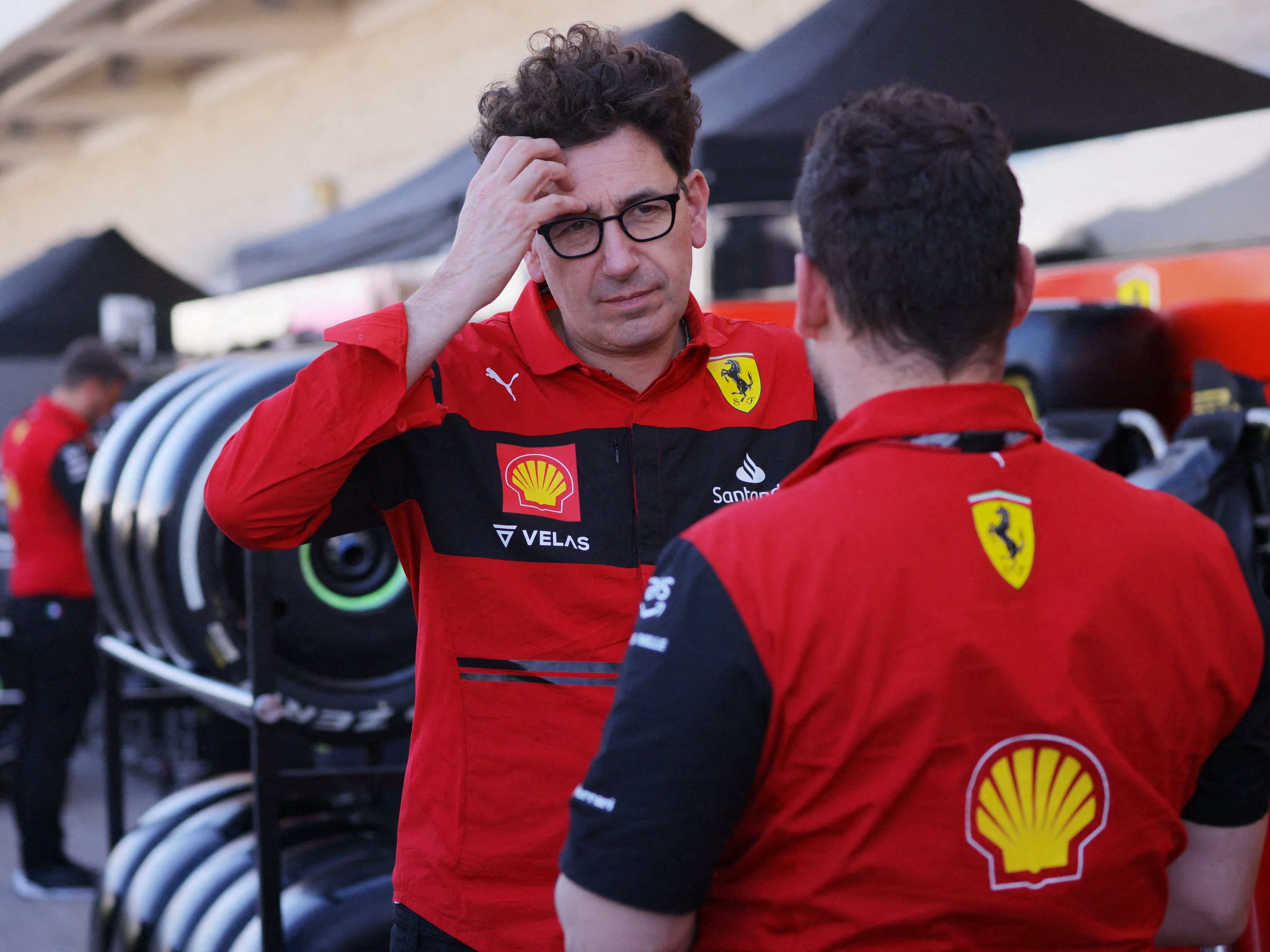 Ferrari trennt sich nach monatelangen Spekulationen von seinem Formel-1-Teamchef Mattia Binotto. Ferrari trennt sich nach monatelangen Spekulationen von seinem Formel-1-Teamchef Mattia Binotto.