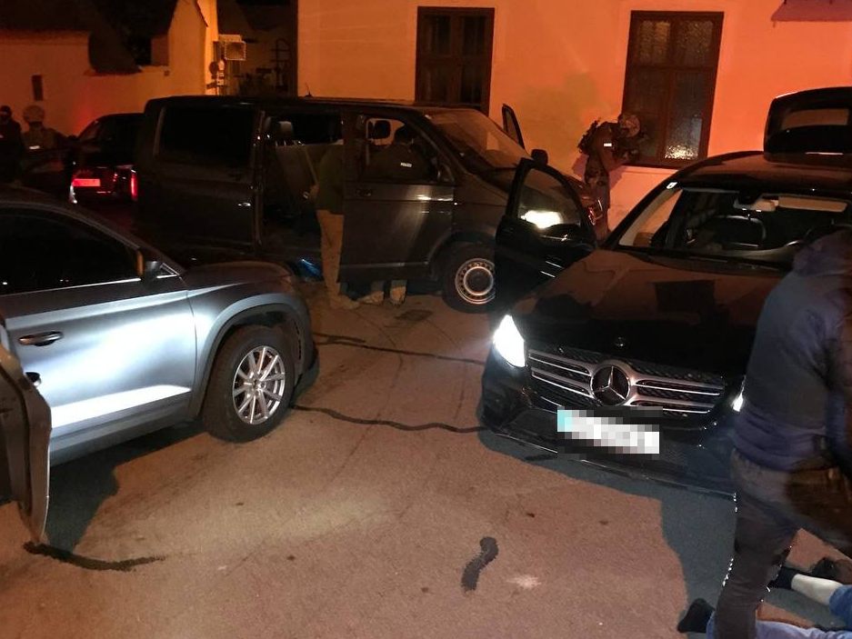 Nach zahlreichen PKW-Diebstählen in Wien und NÖ kam es zu einer weiteren Festnahme. Nach zahlreichen PKW-Diebstählen in Wien und NÖ kam es zu einer weiteren Festnahme.