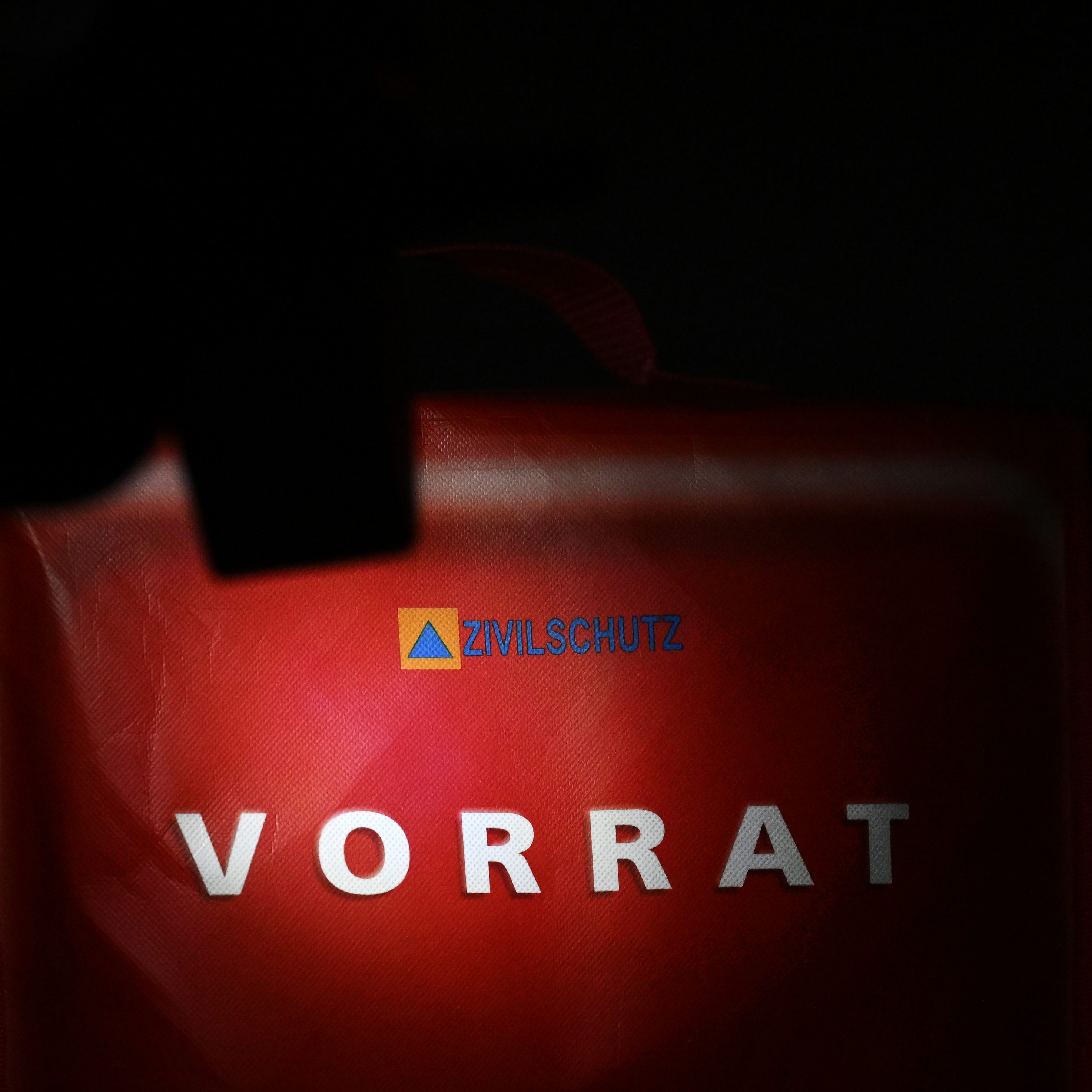 Es wird empfohlen einen Vorrat an Lebensmittel für 14 Tage für den Fall eines Blackouts zuhause zu lagern.