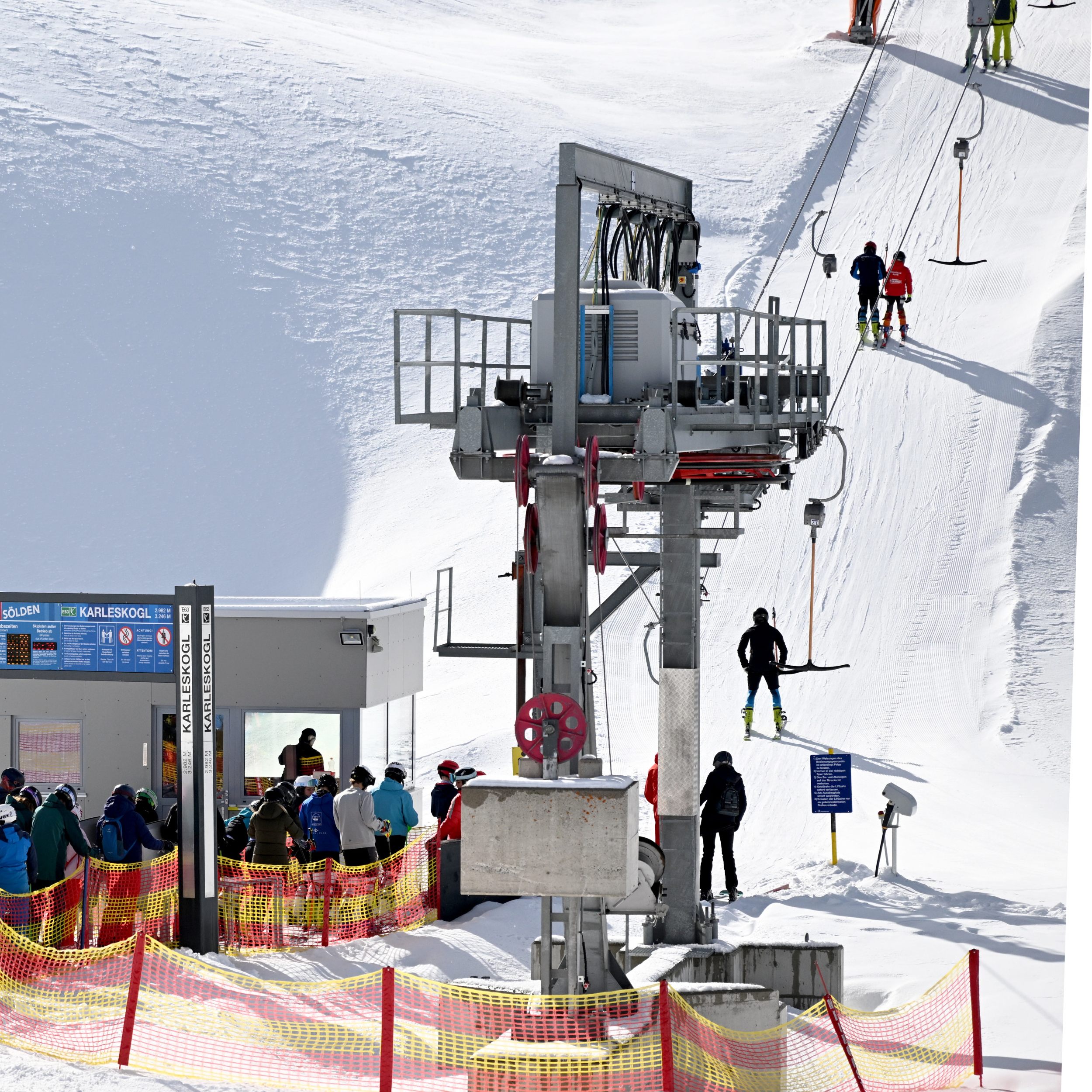 Der VKI bekämpft erfolgreich eine deutsche Skiversicherung.