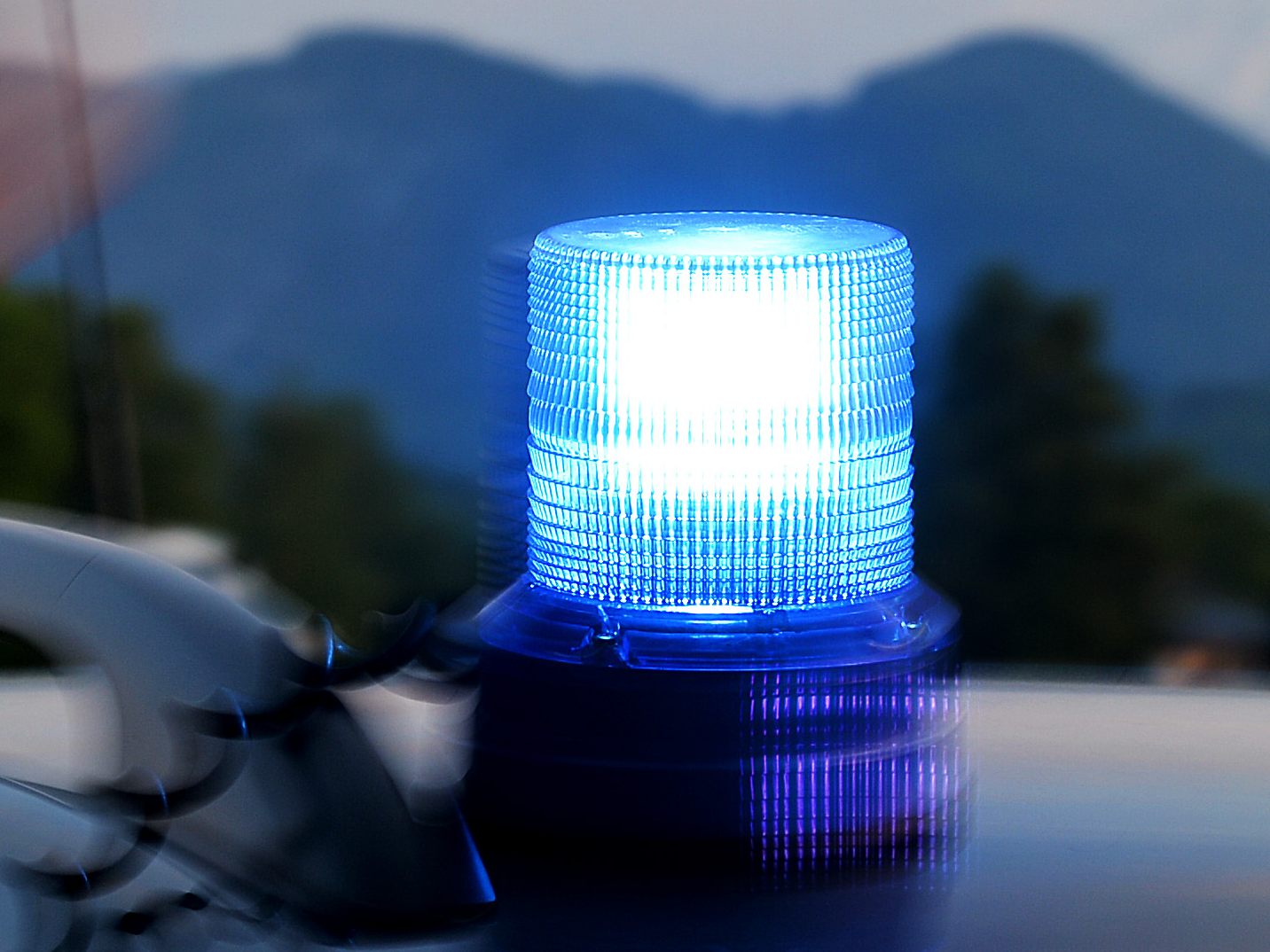 Ein Niederösterreicher wurde verhaftet, weil er ein geliehenes Auto verkaufen wollte. Ein Niederösterreicher wurde verhaftet, weil er ein geliehenes Auto verkaufen wollte.