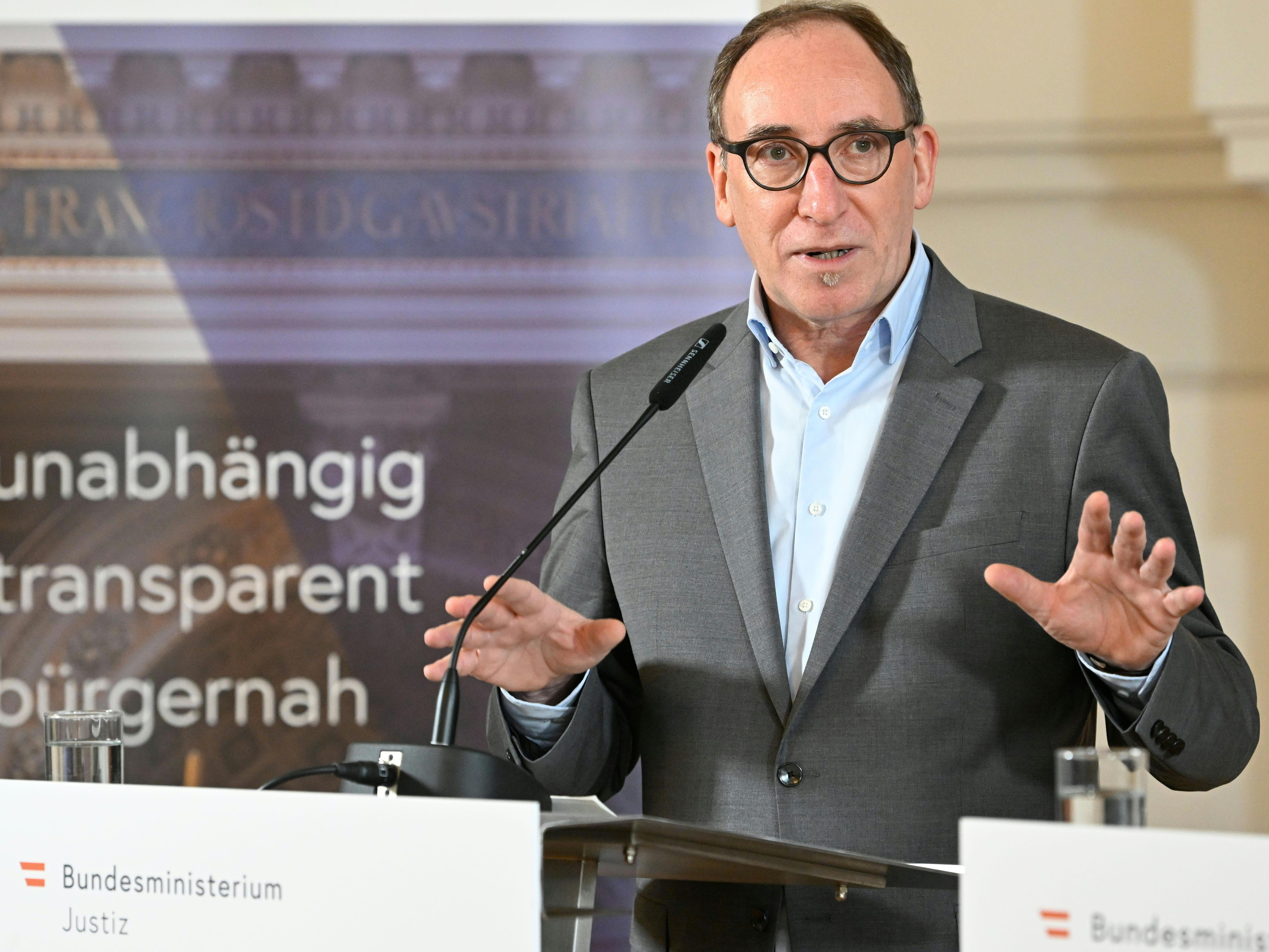 Sozialminister Rauch will einen besseren Übergang vom Erwerbsleben in die Pension.