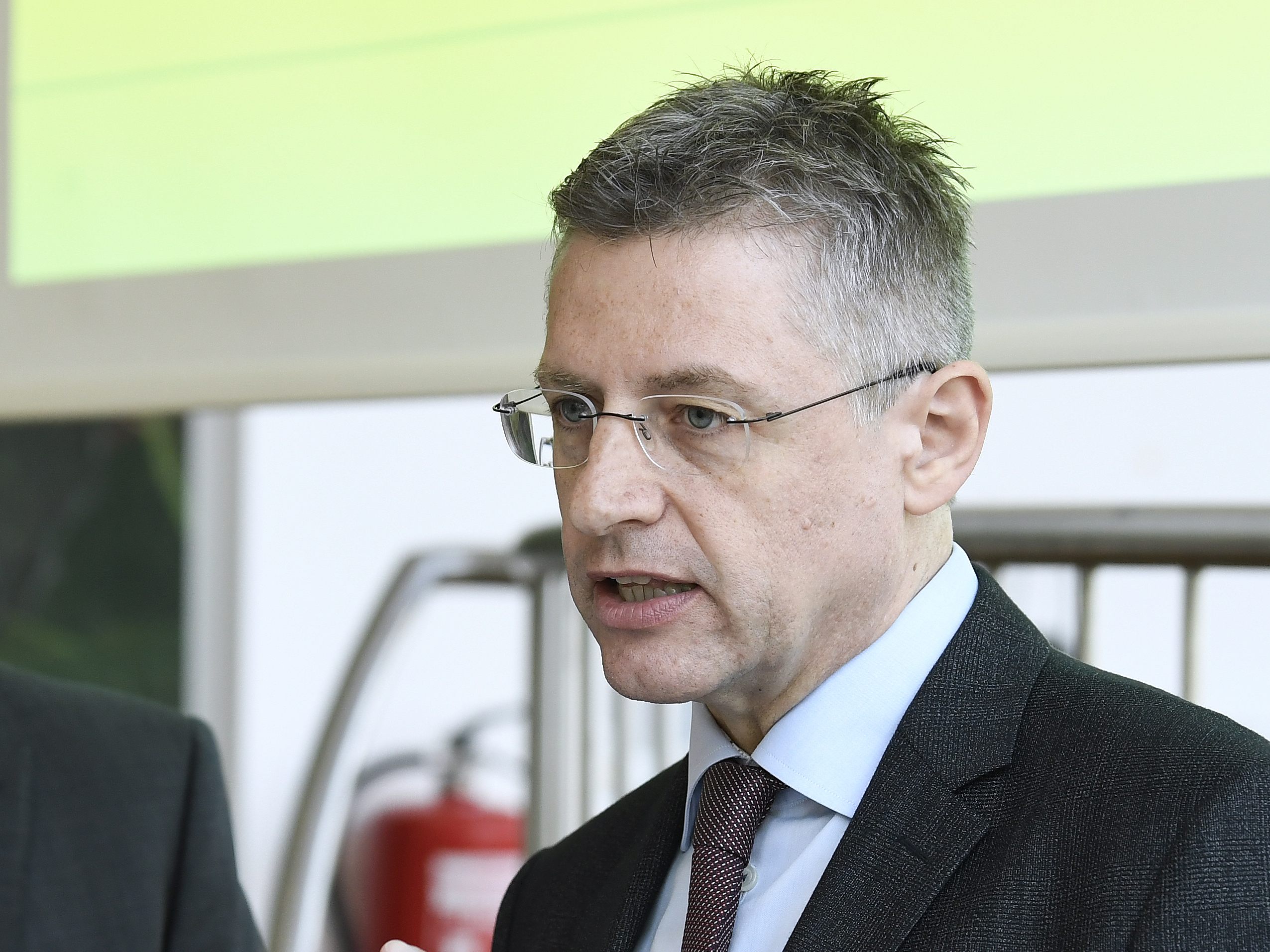 Bank-Austria Ökonom Stefan Bruckbauer erwartet 2023 ein sinkendes Wirtschaftswachstum und eine weiterhin hohe Inflation in Österreich.