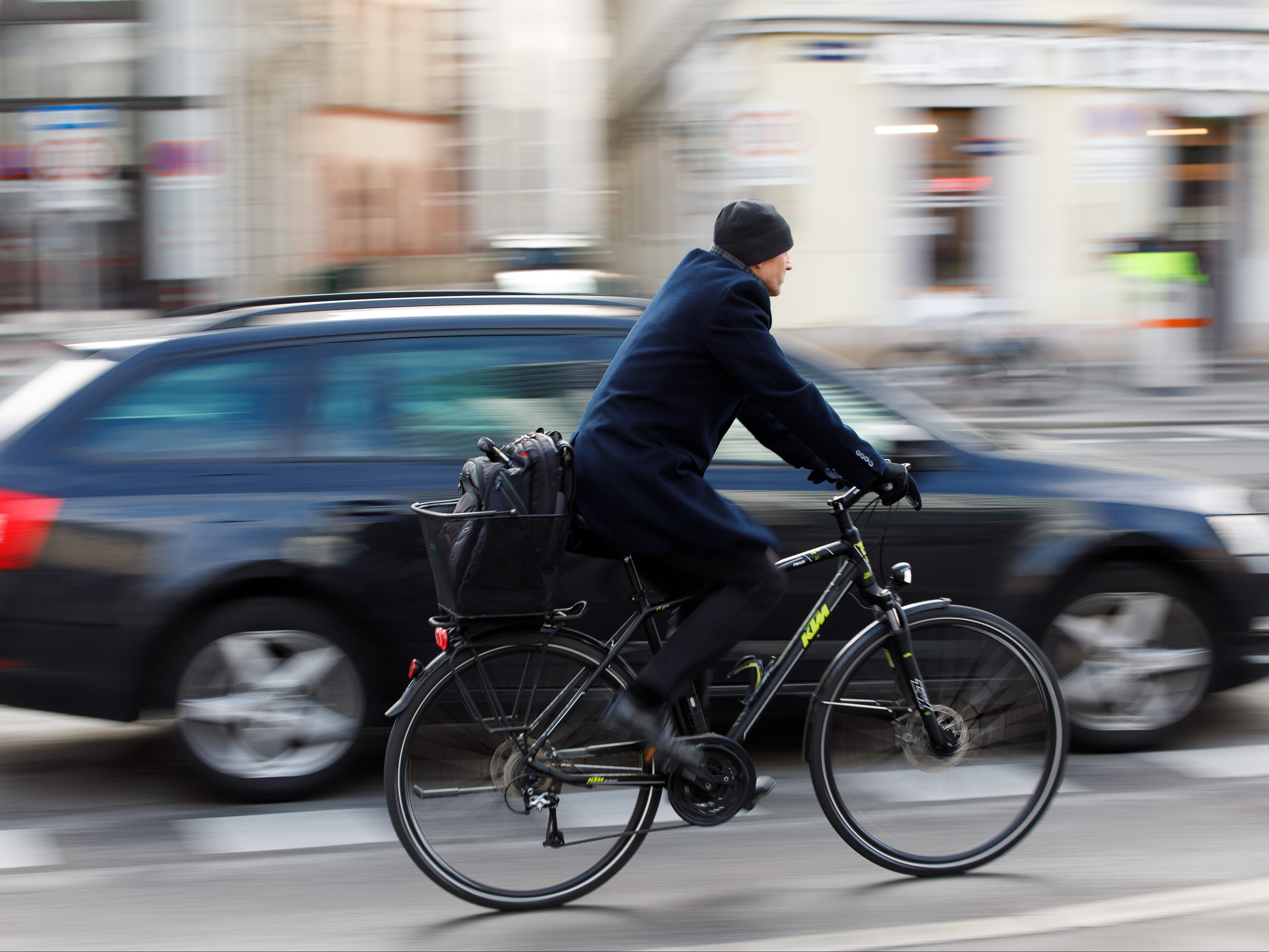 Laut einer aktuellen Erhebung des ÖAMTC halten sich viele Wiener oft nicht an die Verkehrsregeln. Laut einer aktuellen Erhebung des ÖAMTC halten sich viele Wiener oft nicht an die Verkehrsregeln.