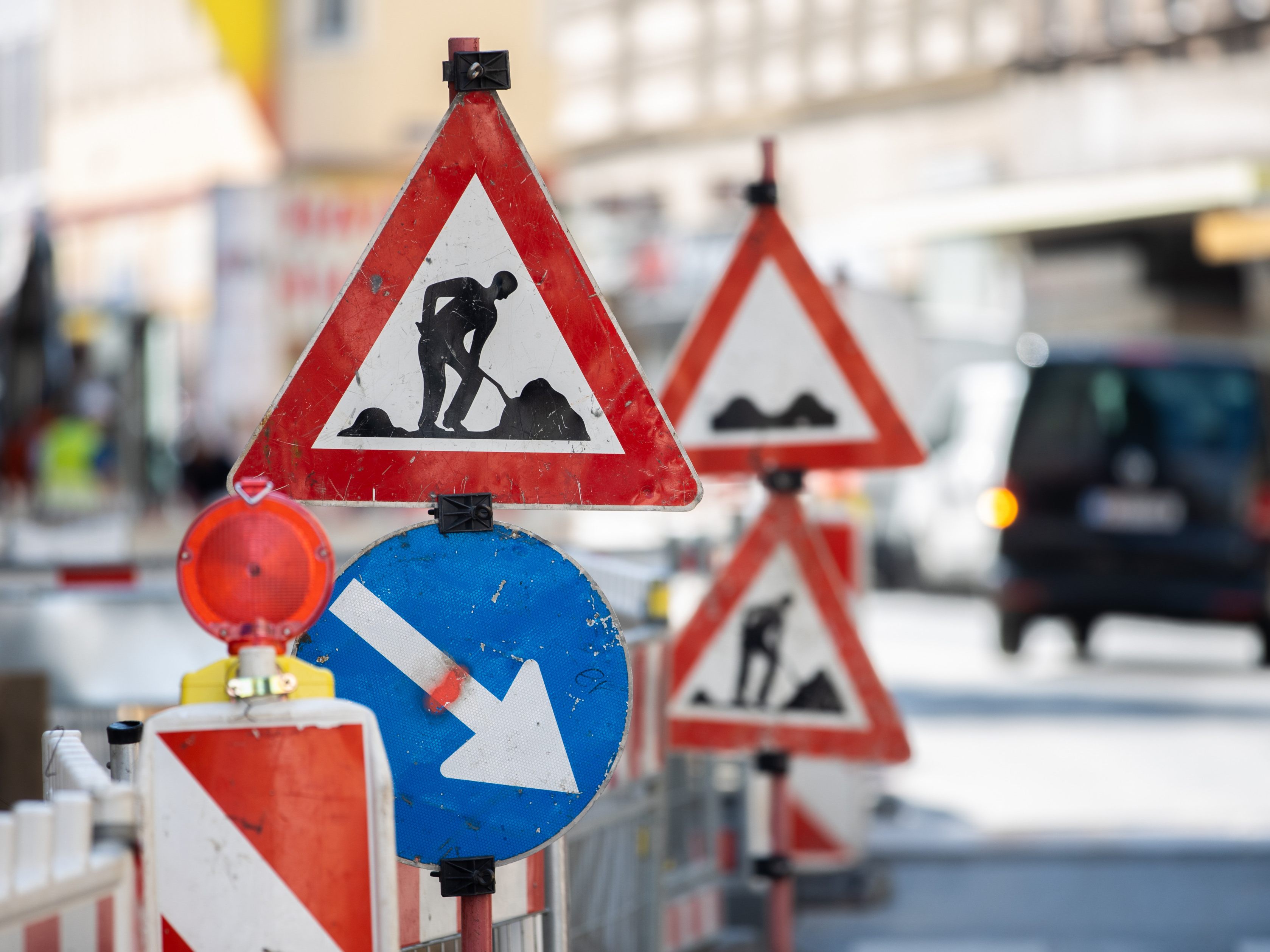 ÖAMTC-Experten rechnen mit Staus vom 22. bis 25. November 2022 in Wien wegen Bauarbeiten an der Roßauer Lände.