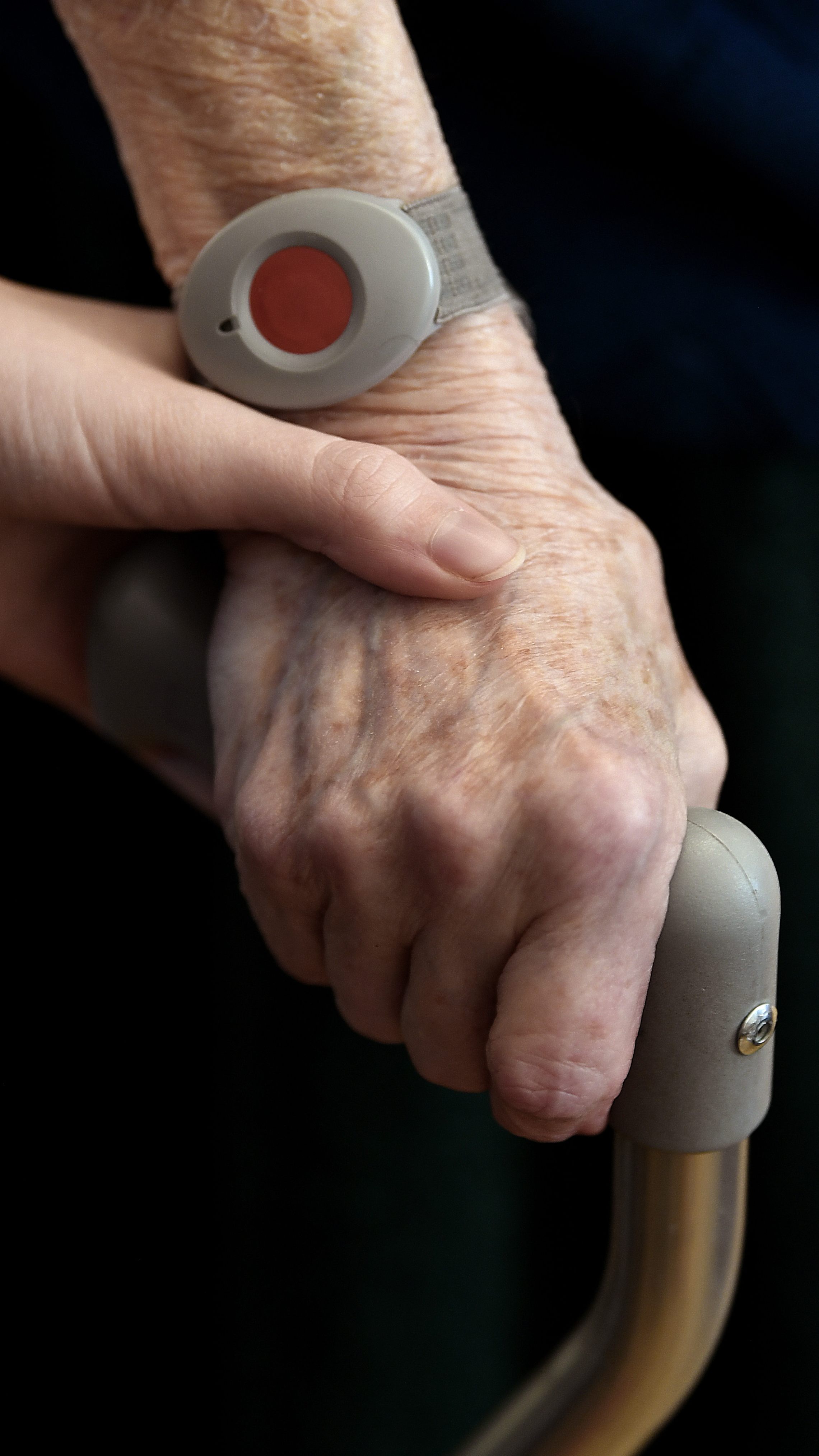 2025 solle es in Wien 4.500 Bezieher der Ausbildungsprämie in der Pflege geben.