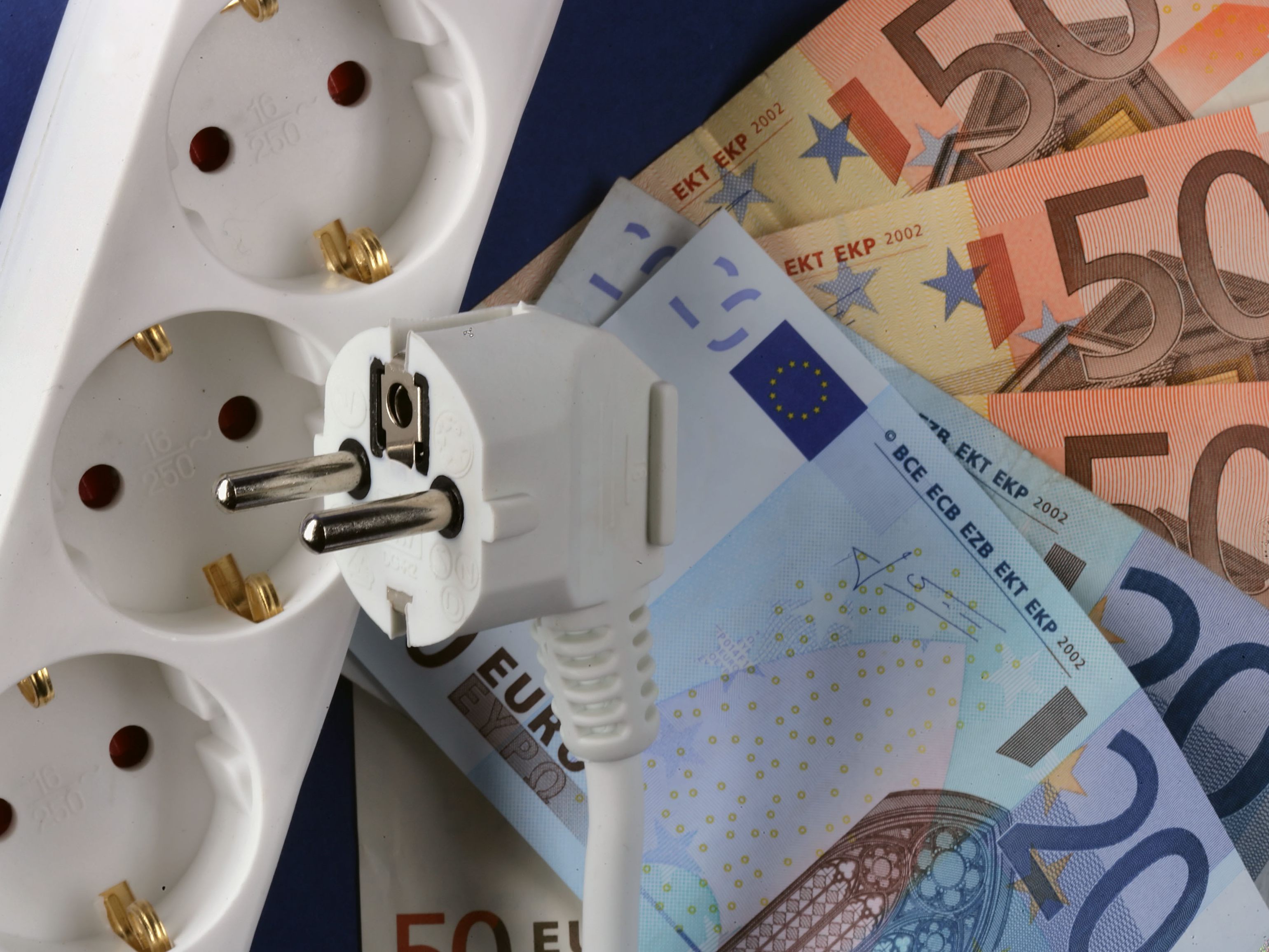 Mit sogenannten Microgrids, dass sind kleine lokale Energienetze, könnten Stromkosten gespart werden.