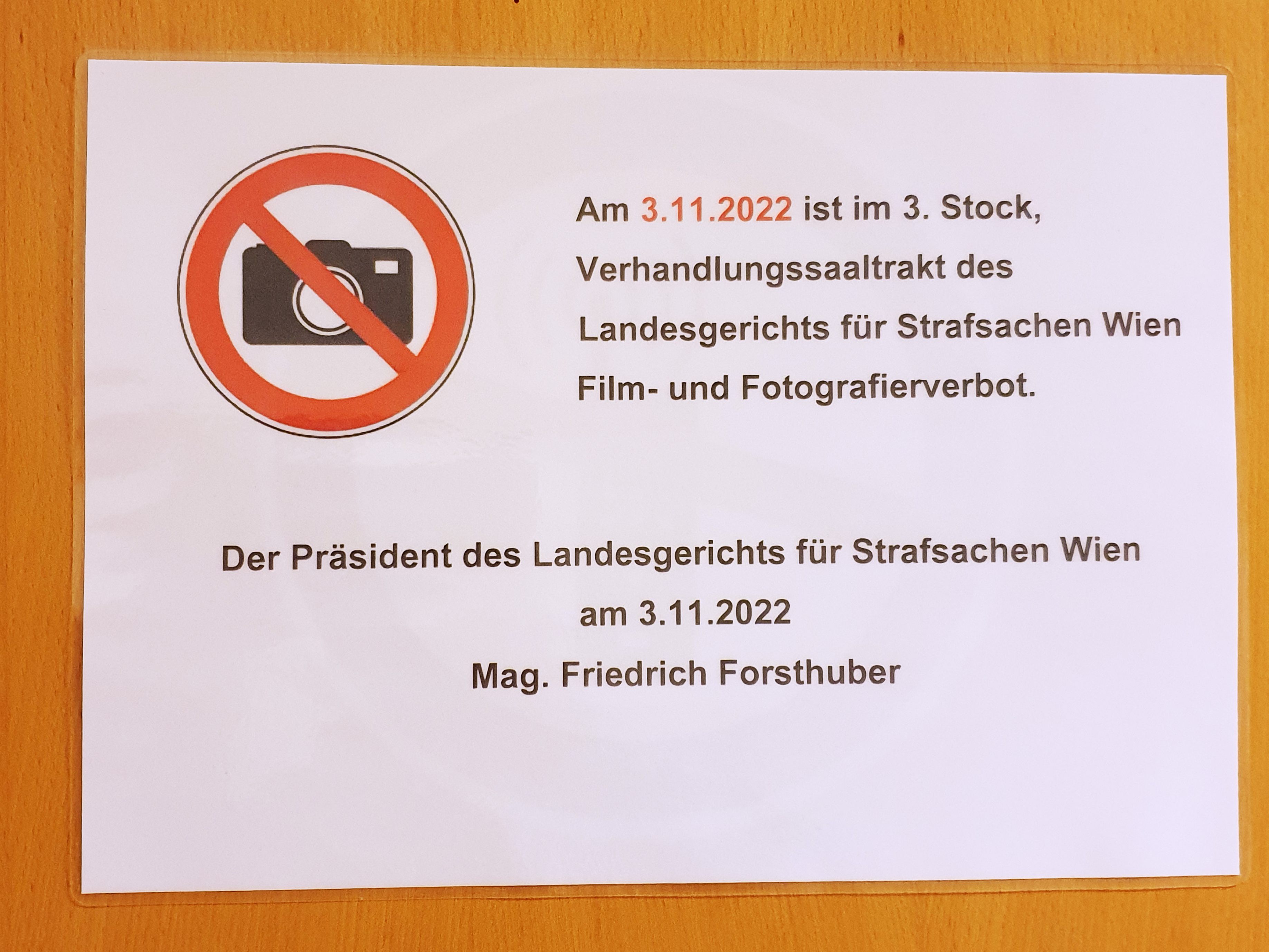 Bei einem Prozess am Wiener Landesgericht stand am Donnerstag ein mutmaßlicher Mafia-Boss vor Gericht. Bei einem Prozess am Wiener Landesgericht stand am Donnerstag ein mutmaßlicher Mafia-Boss vor Gericht.