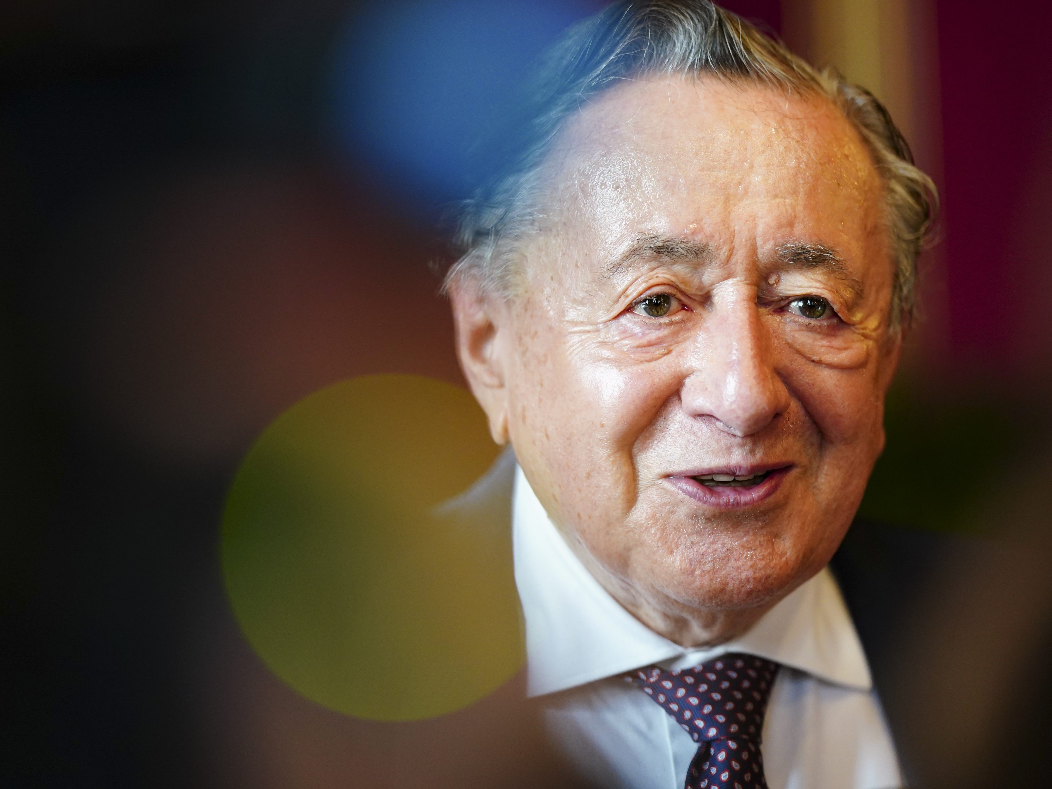 Lugner rührt wieder Werbetrommel für Lieblingsthema Sonntagsöffnung.