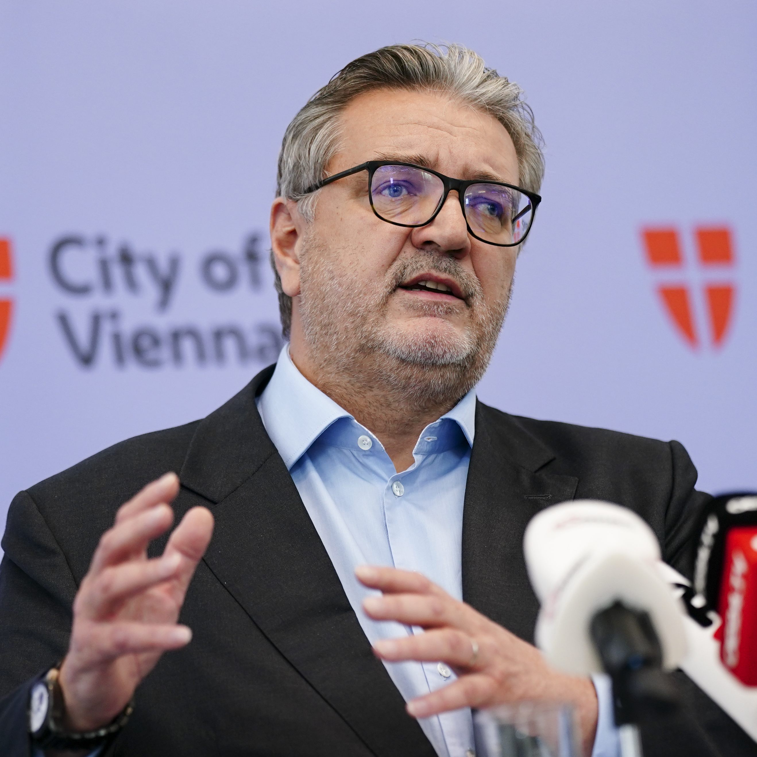 Der Wiener Gesundheitsstadtrat Peter Hacker (SPÖ) ortet eine imageschädliche Kampagne gegen die Wiener Spitäler.