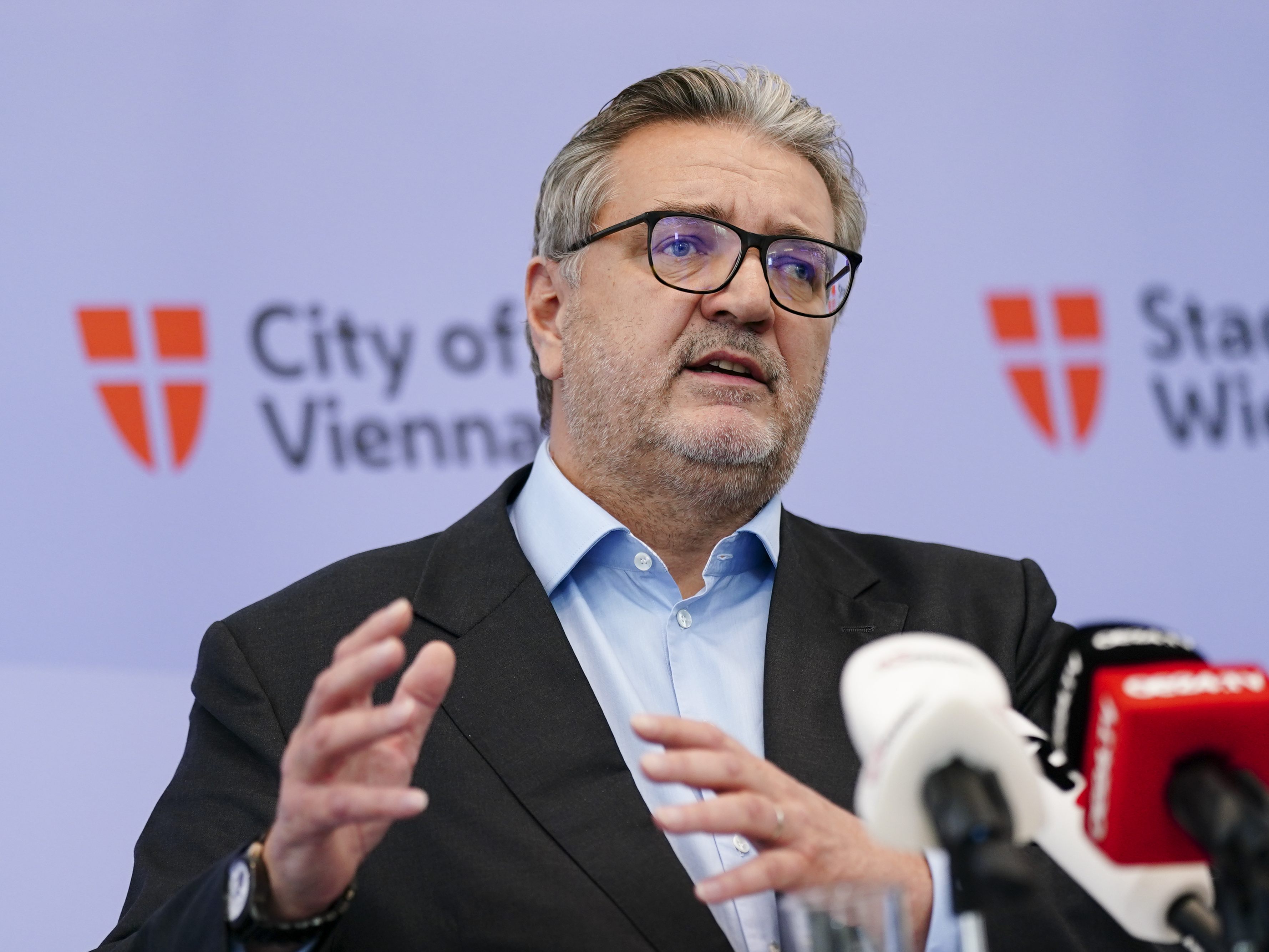 Der Wiener Gesundheitsstadtrat Peter Hacker (SPÖ) ortet eine imageschädliche Kampagne gegen die Wiener Spitäler.