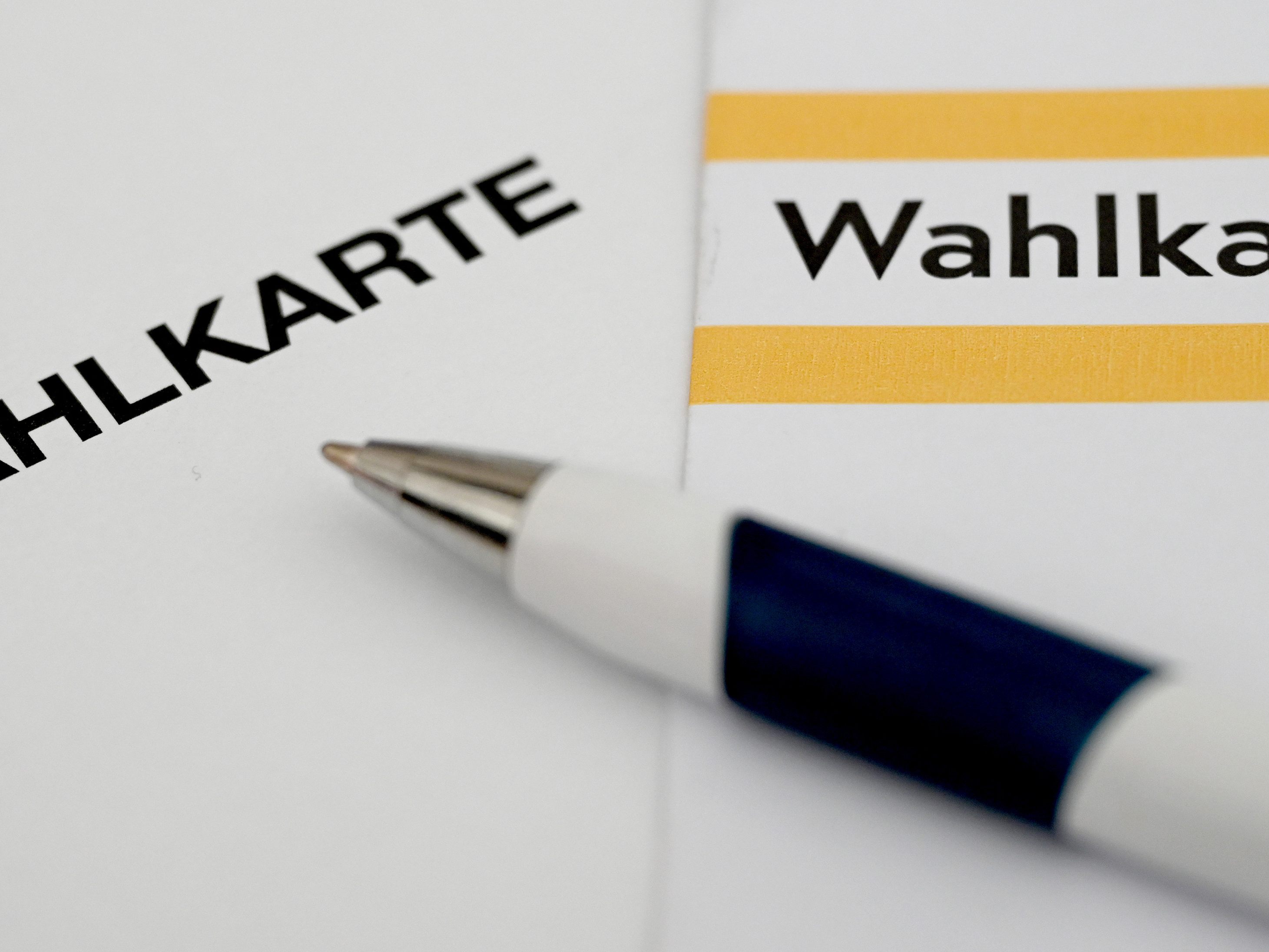 Wahlrecht wird reformiert - Frühere Kartenauszählung.