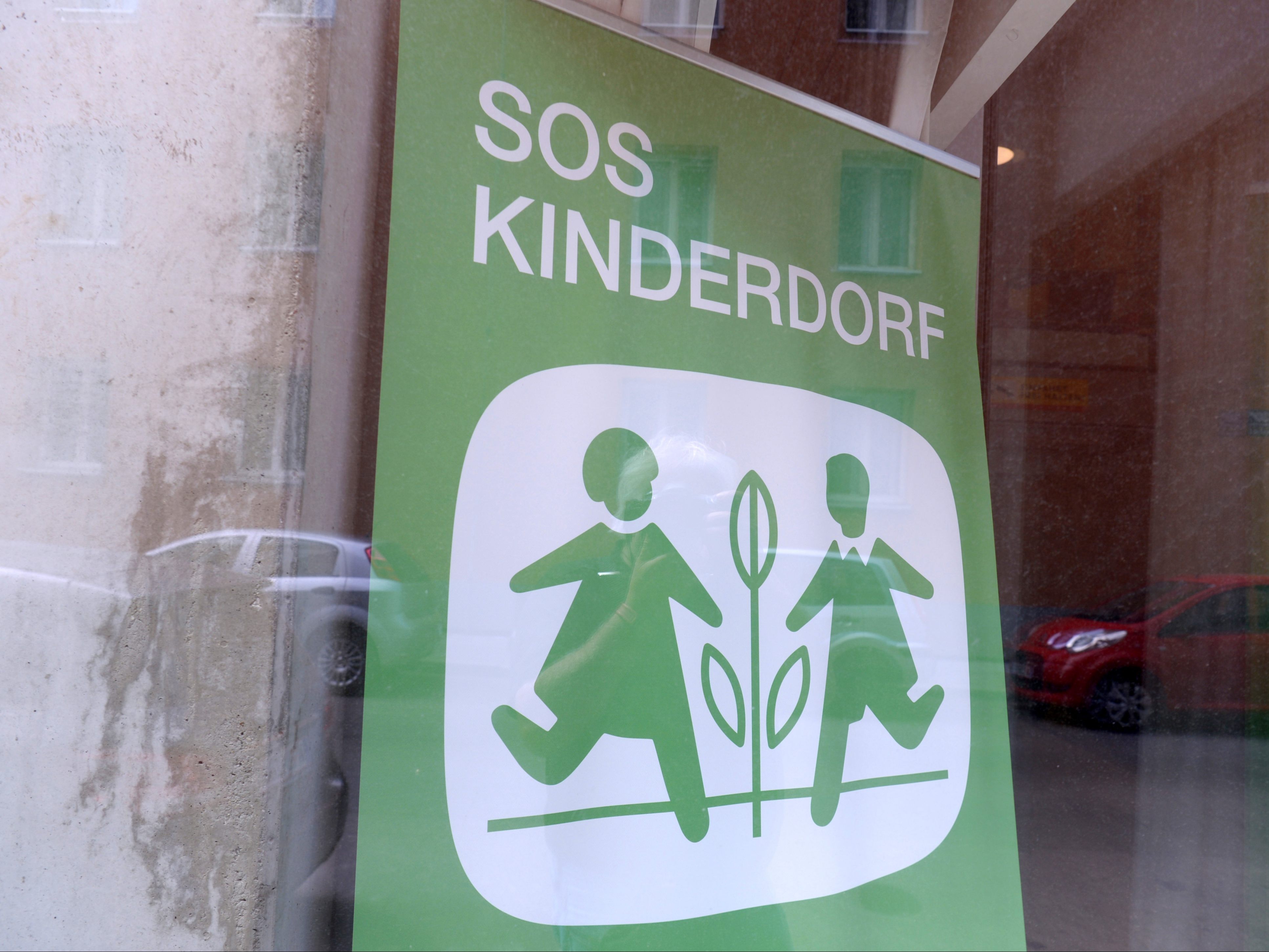 Ein Großspender von SOS-Kinderdorf steht unter Missbrauchsverdacht.