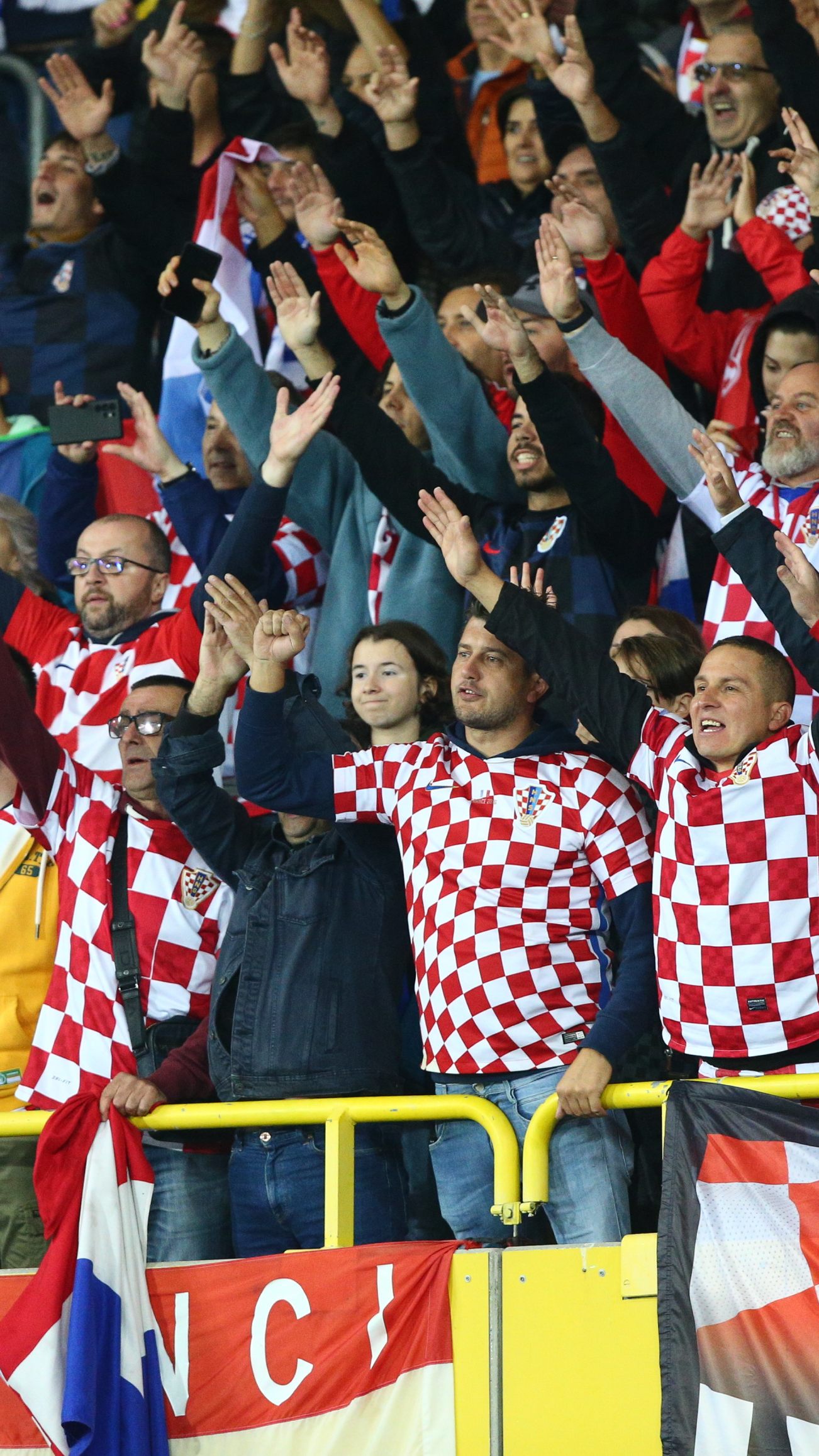 Die UEFA bestrafte den kroatischen Fußballverband mit einer Geldstrafe wegen Ausschreitungen beim Wien-Gastspiel.