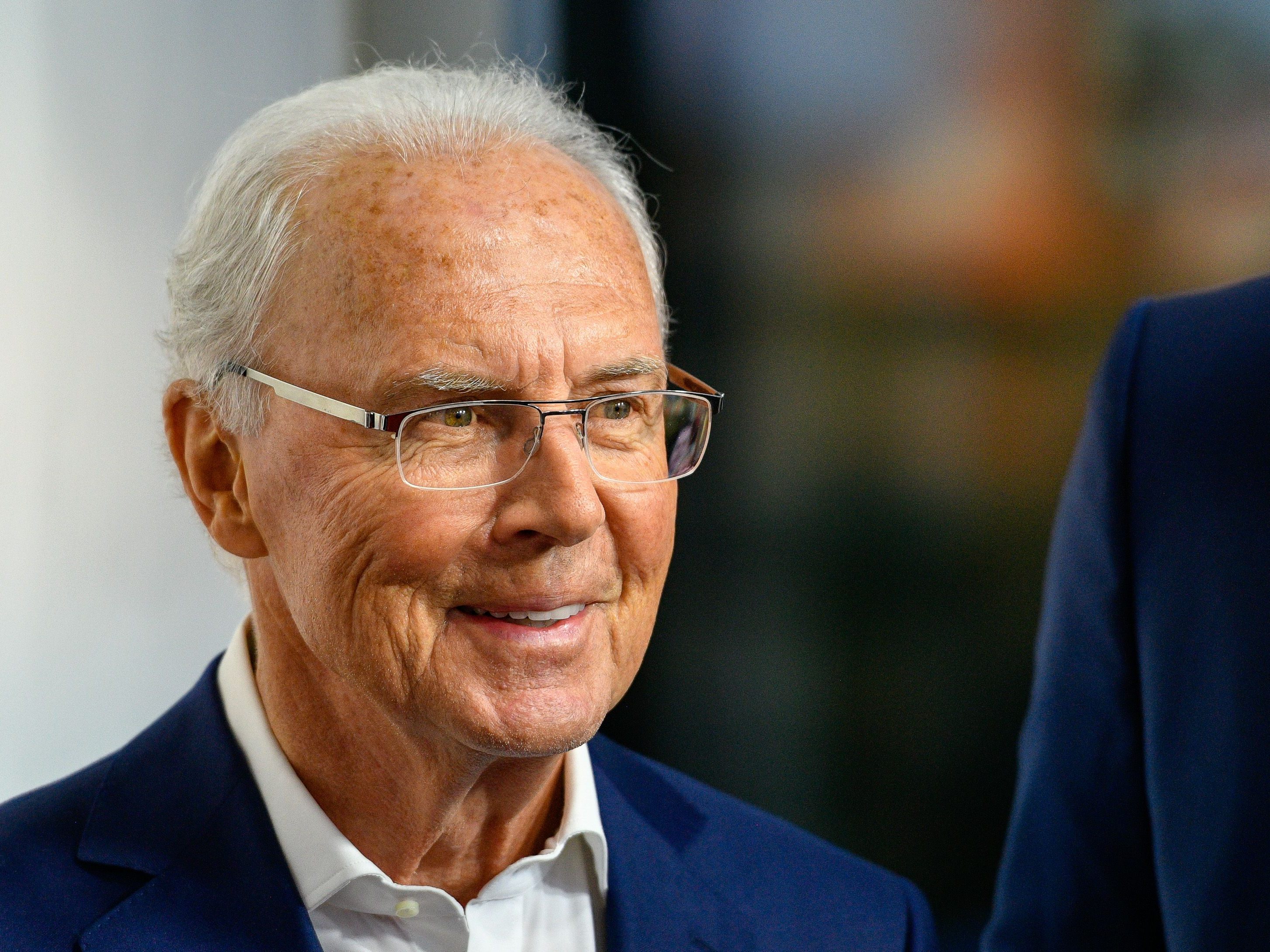 Franz Beckenbauer war nicht nur einmal bei einer Fußball-WM erfolgreich. Franz Beckenbauer war nicht nur einmal bei einer Fußball-WM erfolgreich.