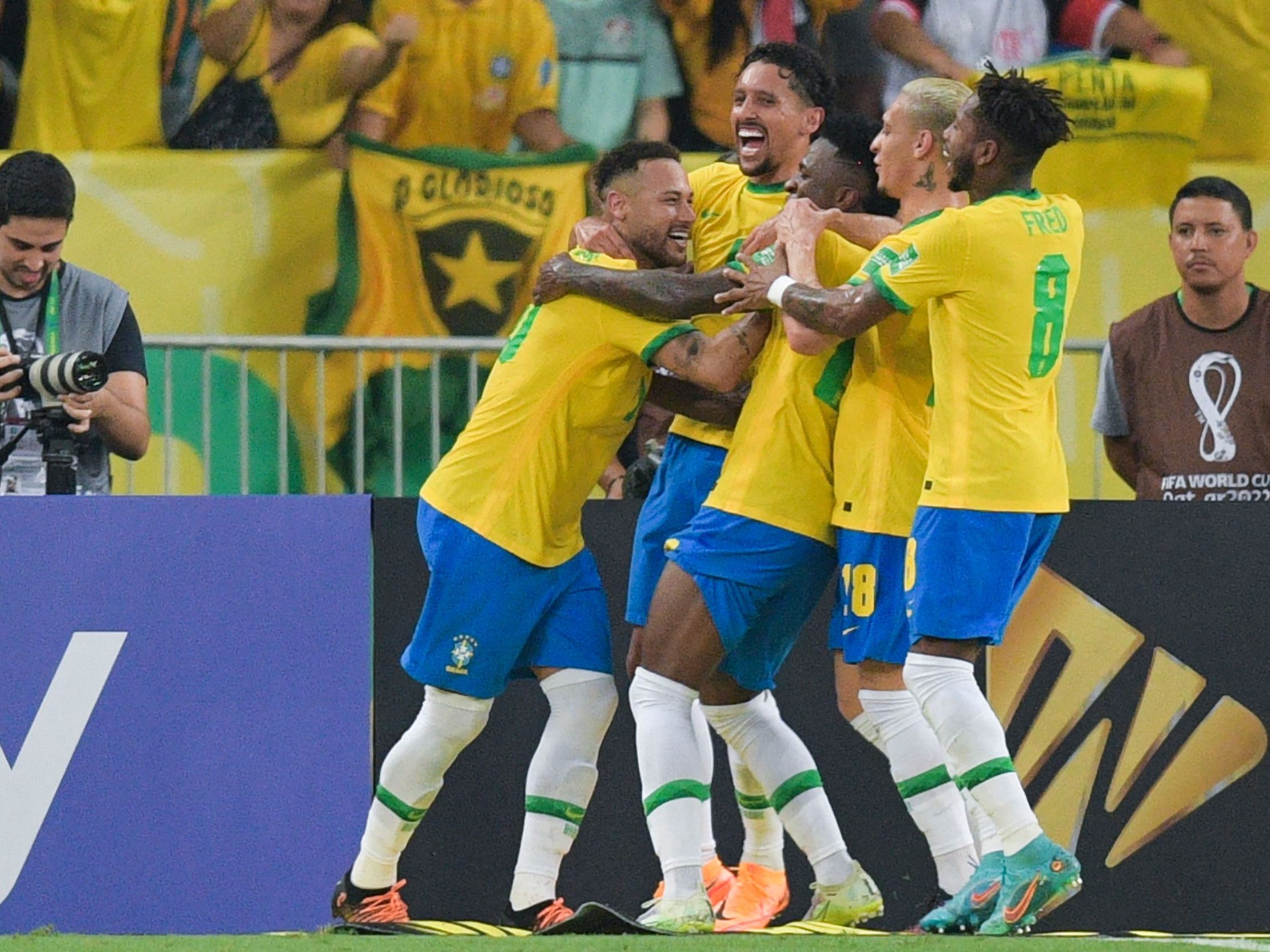 Der Spielplan für die Fußball-WM 2022 in Katar beginnt am 20.11. Brasilien spielt am 24.11. das erste Mal. Der Spielplan für die Fußball-WM 2022 in Katar beginnt am 20.11. Brasilien spielt am 24.11. das erste Mal.