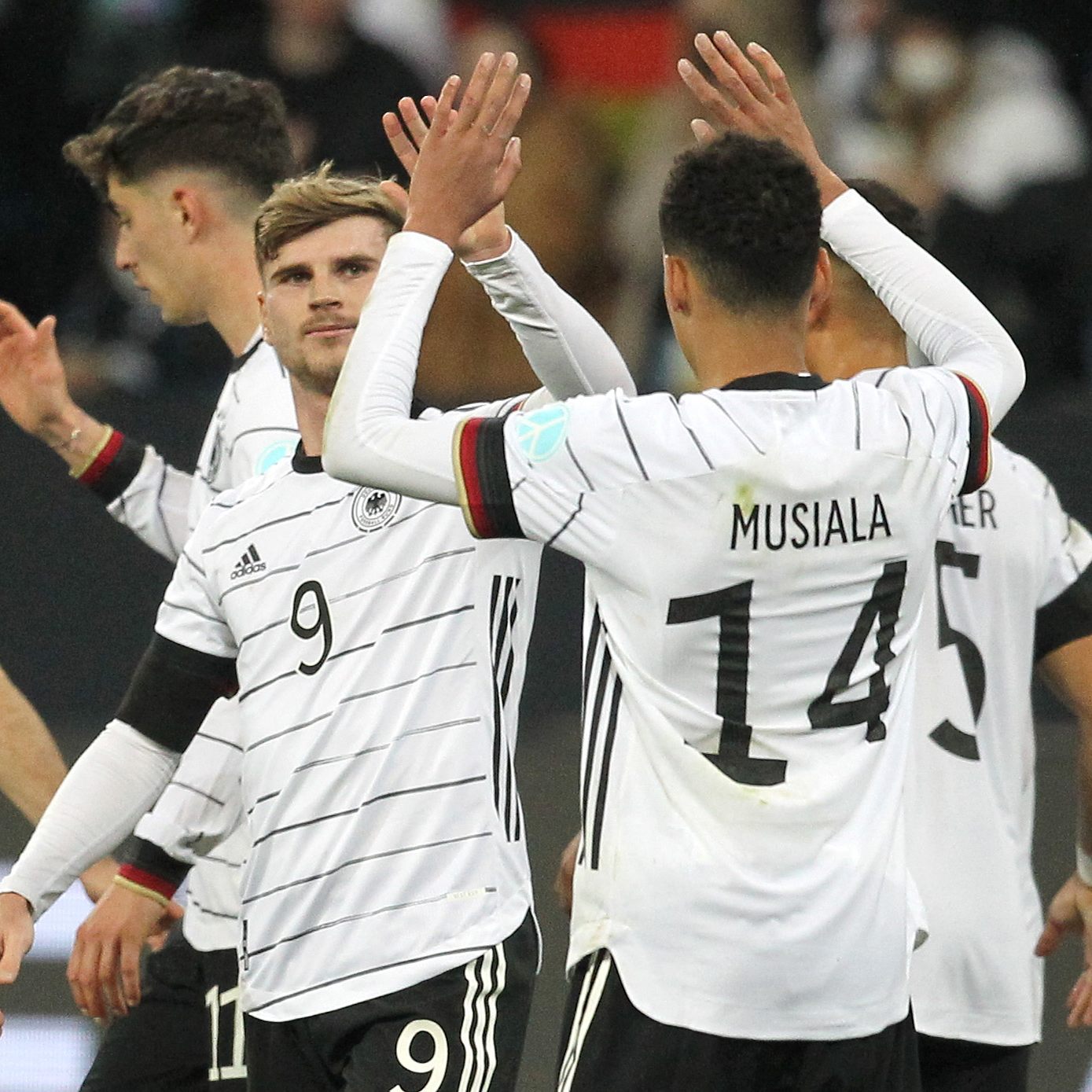 Deutschland gegen Japan in der Favoritenrolle