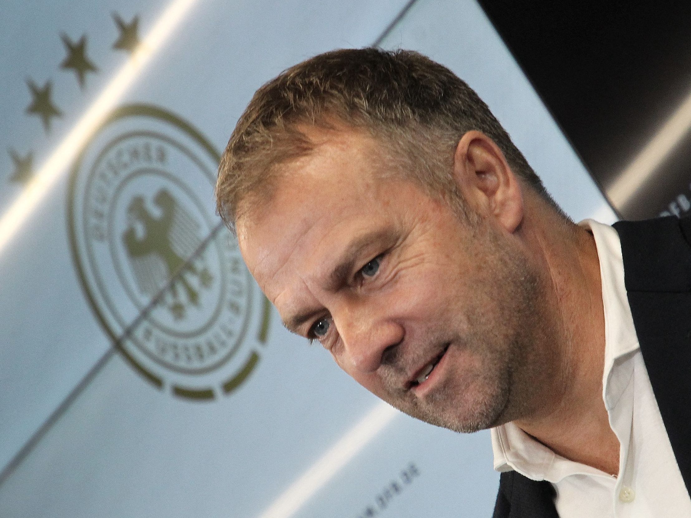 Deutschlands Teamchef Hansi Flick hat seinen Kader für die Fußball-WM in Katar präsentiert.