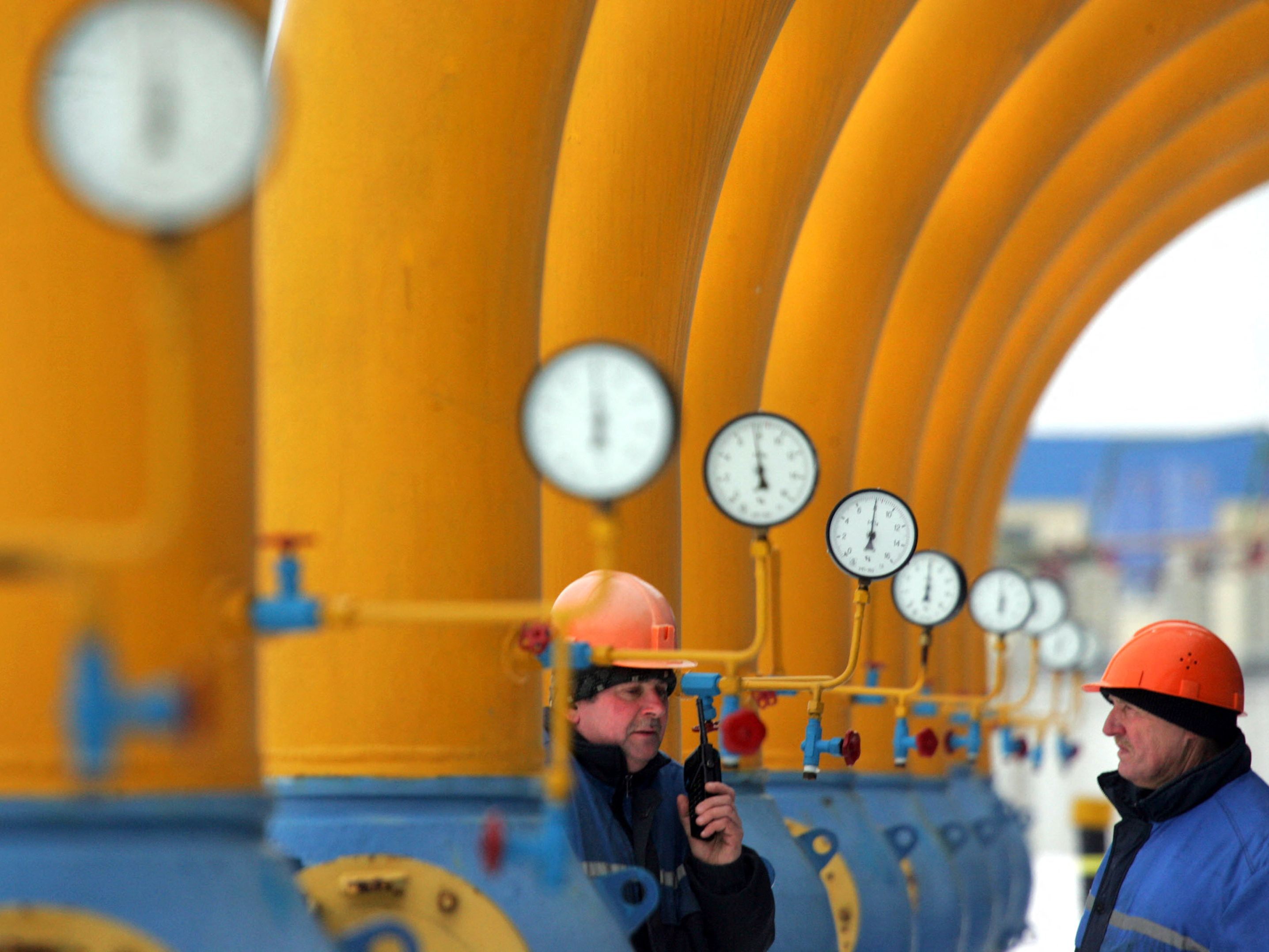 Gazprom kürzt Gaslieferungen durch Ukraine doch nicht weiter. Gazprom kürzt Gaslieferungen durch Ukraine doch nicht weiter.