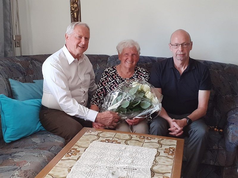 Bürser PVÖ gratuliert Elfriede Ebster zum 90er