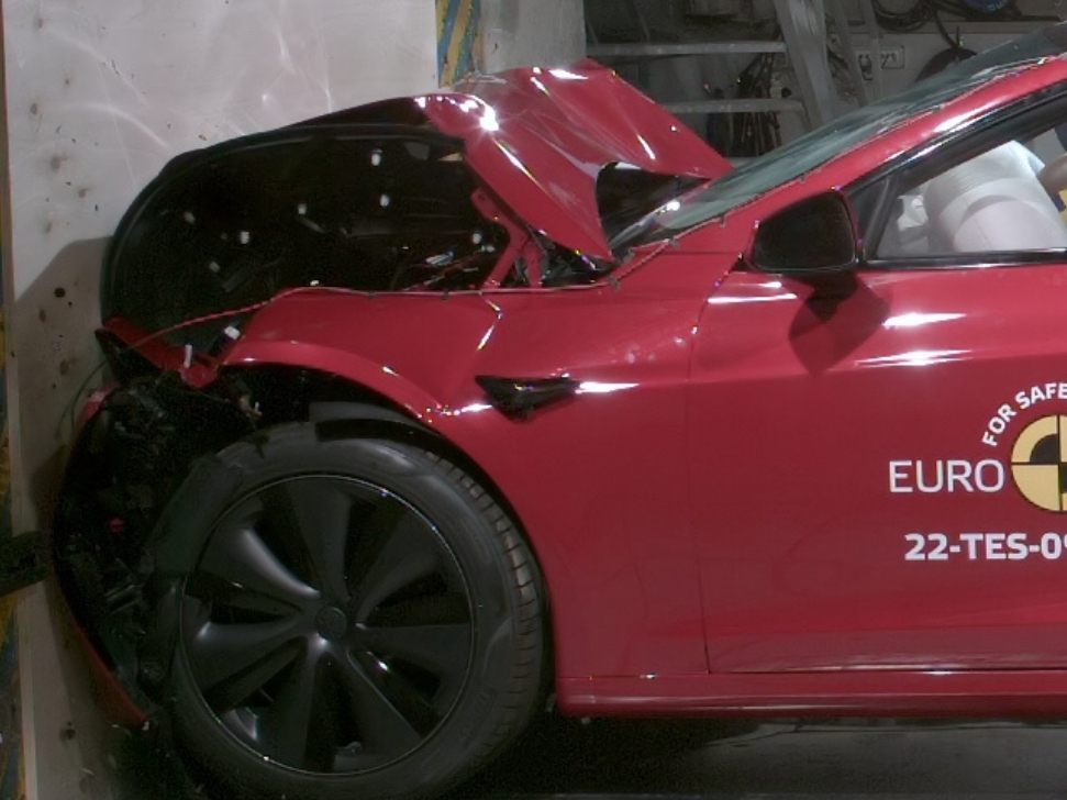 ÖAMTC-Crashtest mit 16 Autos offenbart kaum Mängel. ÖAMTC-Crashtest mit 16 Autos offenbart kaum Mängel.