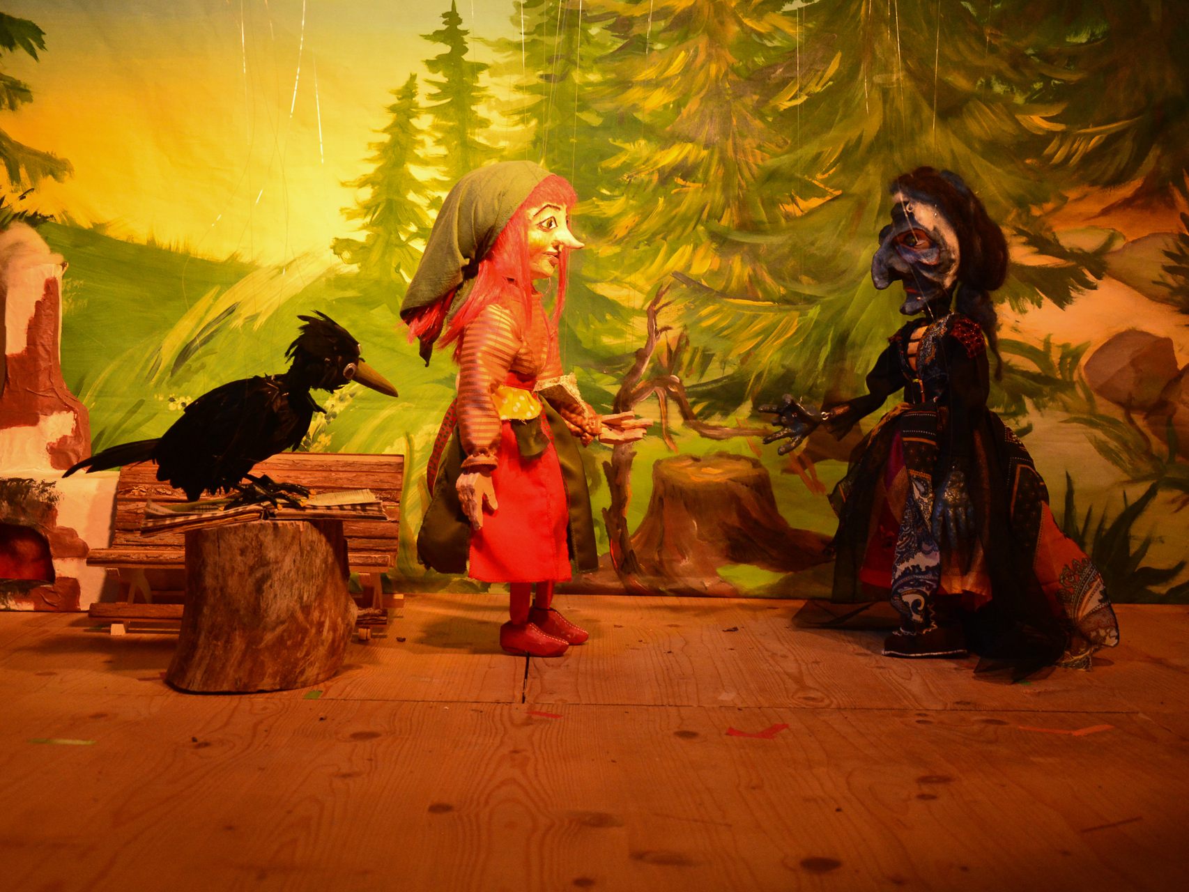 Das Marionettentheater in Lustenau führt Ende November und Anfang Dezember das Stück von der kleinen Hexe auf. Das Marionettentheater in Lustenau führt Ende November und Anfang Dezember das Stück von der kleinen Hexe auf.