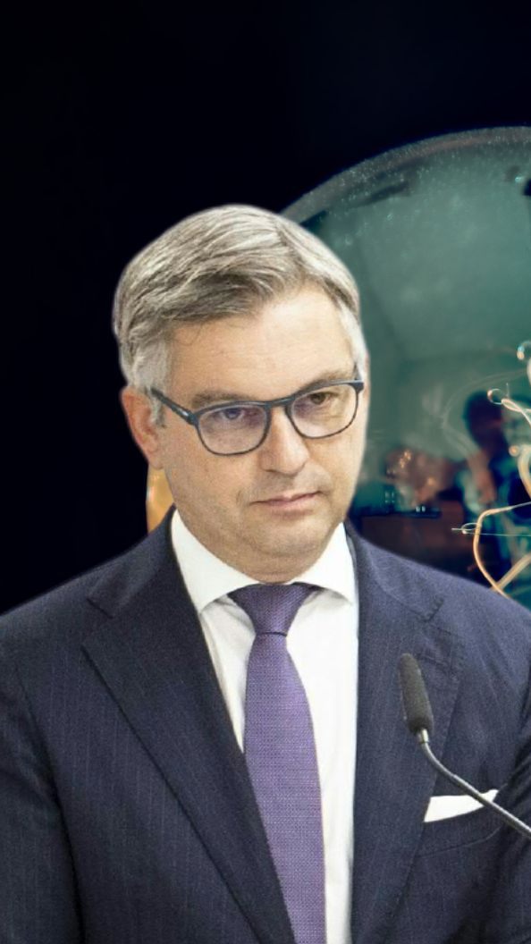 Finanzminister Brunner und Vizekanzler Kogler gaben die neuen Regierungspläne bekannt.