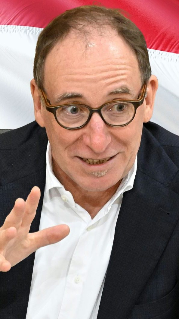 Will das Impf-Thema mit einem Lächeln besetzen: Gesundheitsminister Johannes Rauch.