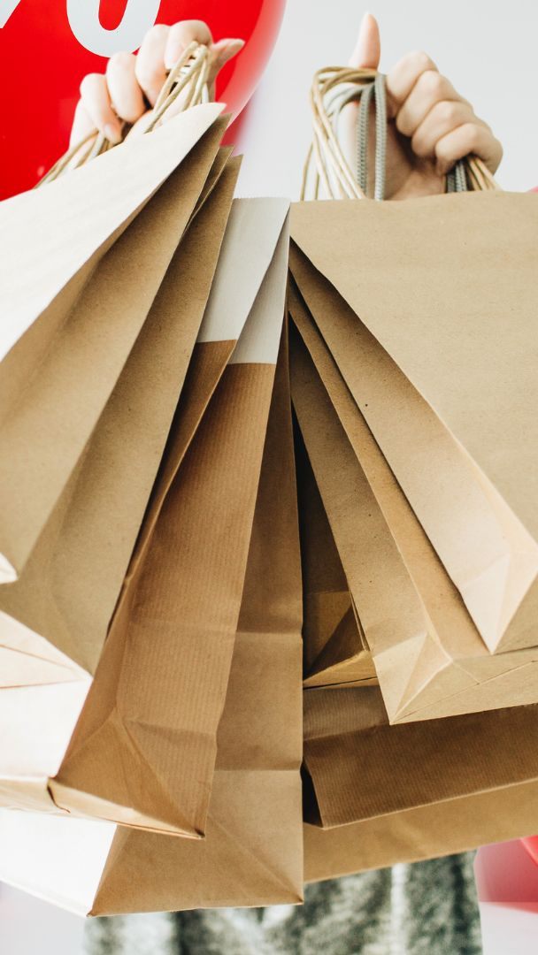 Die Black Friday-Sales verführen viele zum Shopping.