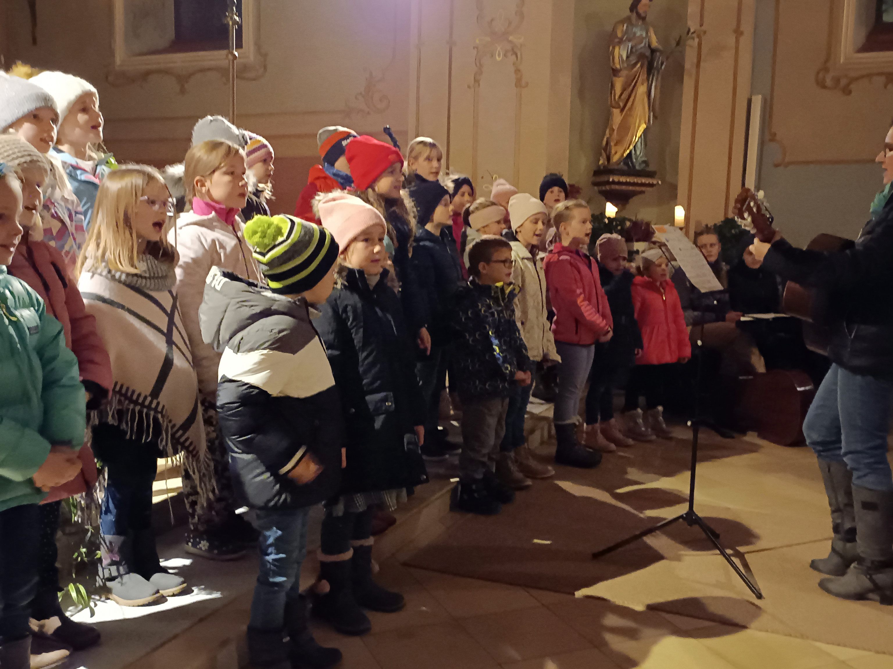 Stimmungsvolles Benefizkonzert in der Gurtiser Kirche. Stimmungsvolles Benefizkonzert in der Gurtiser Kirche.