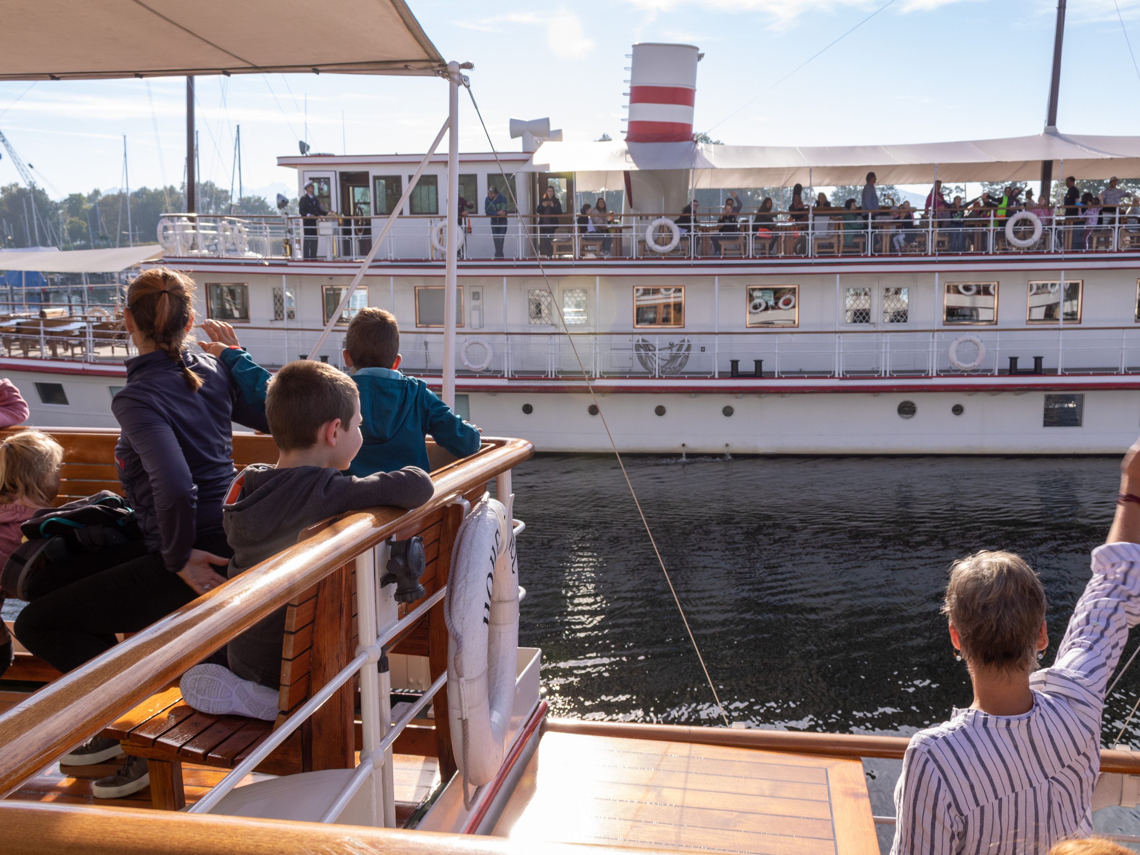 Kinder und Erwachsene genossen die Ausfahrt auf dem Bodensee. Kinder und Erwachsene genossen die Ausfahrt auf dem Bodensee.