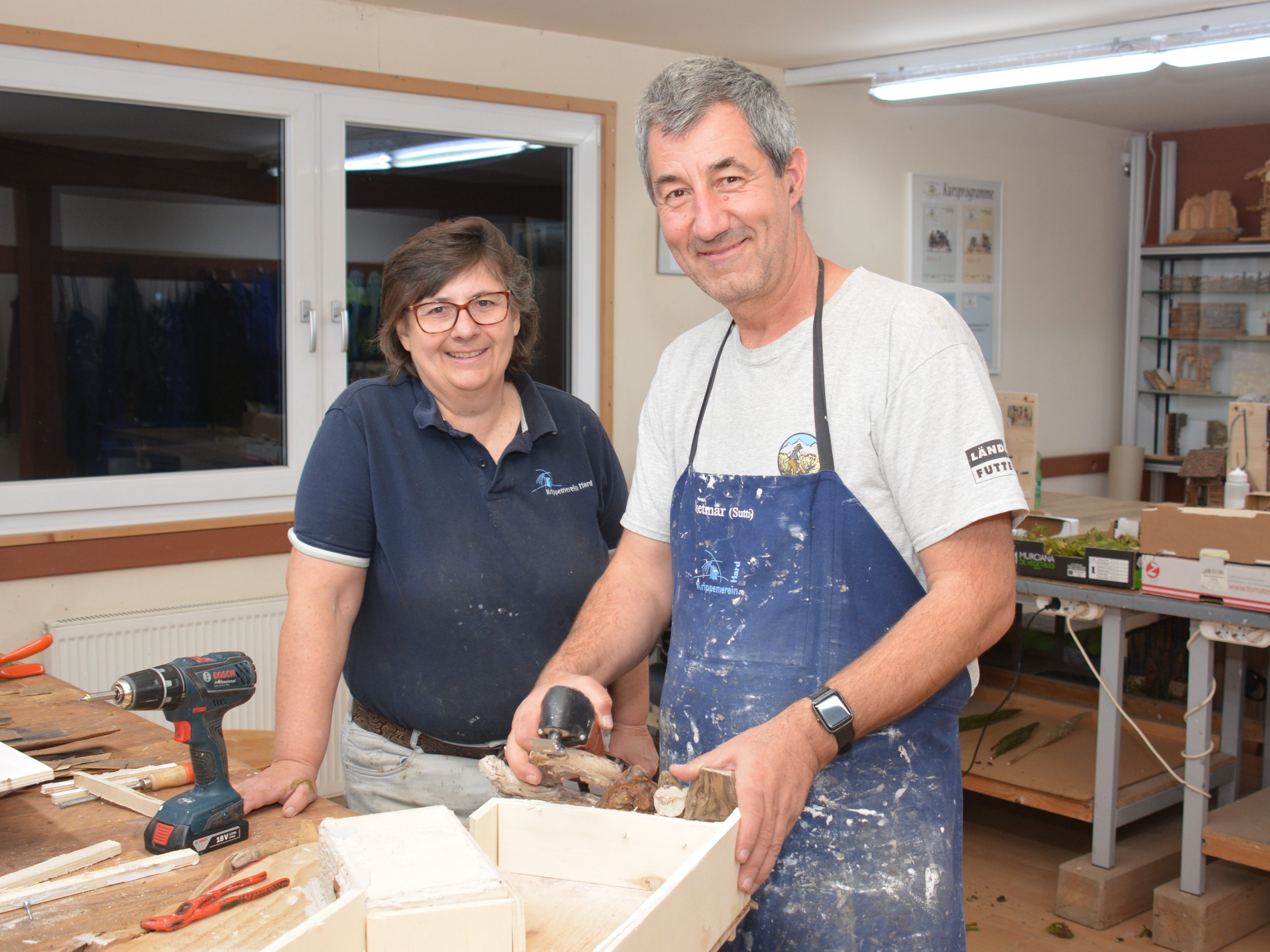 Obfrau Ursula Kohler und Dietmar Schneider im Vereinsheim Obfrau Ursula Kohler und Dietmar Schneider im Vereinsheim