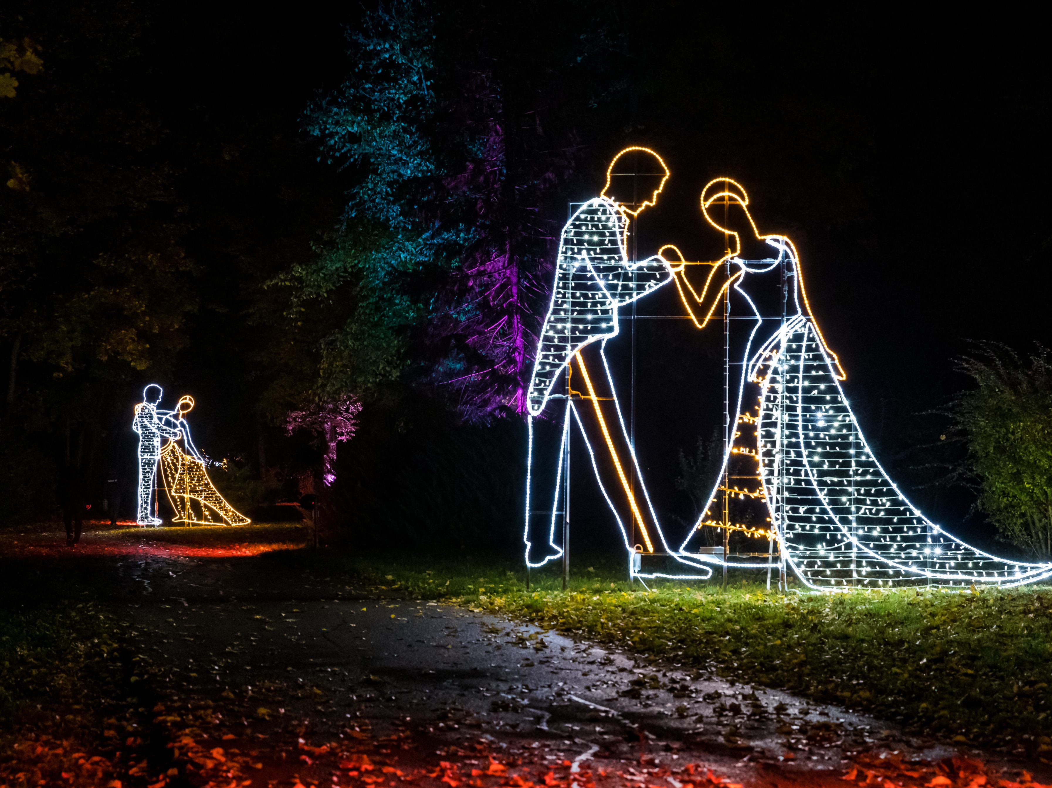Den Lichtergarten "Illumina Schloss Laxenburg" kann man auch heuer wieder bestaunen. Den Lichtergarten "Illumina Schloss Laxenburg" kann man auch heuer wieder bestaunen.