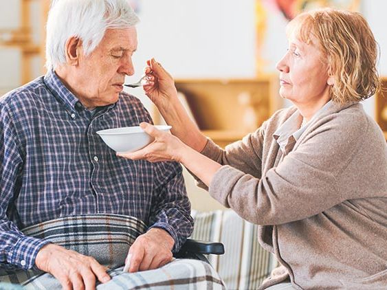 Pflegende in Pension können ihre Lage verbessern. Foto: pressmasater / adobe.stock Pflegende in Pension können ihre Lage verbessern. Foto: pressmasater / adobe.stock