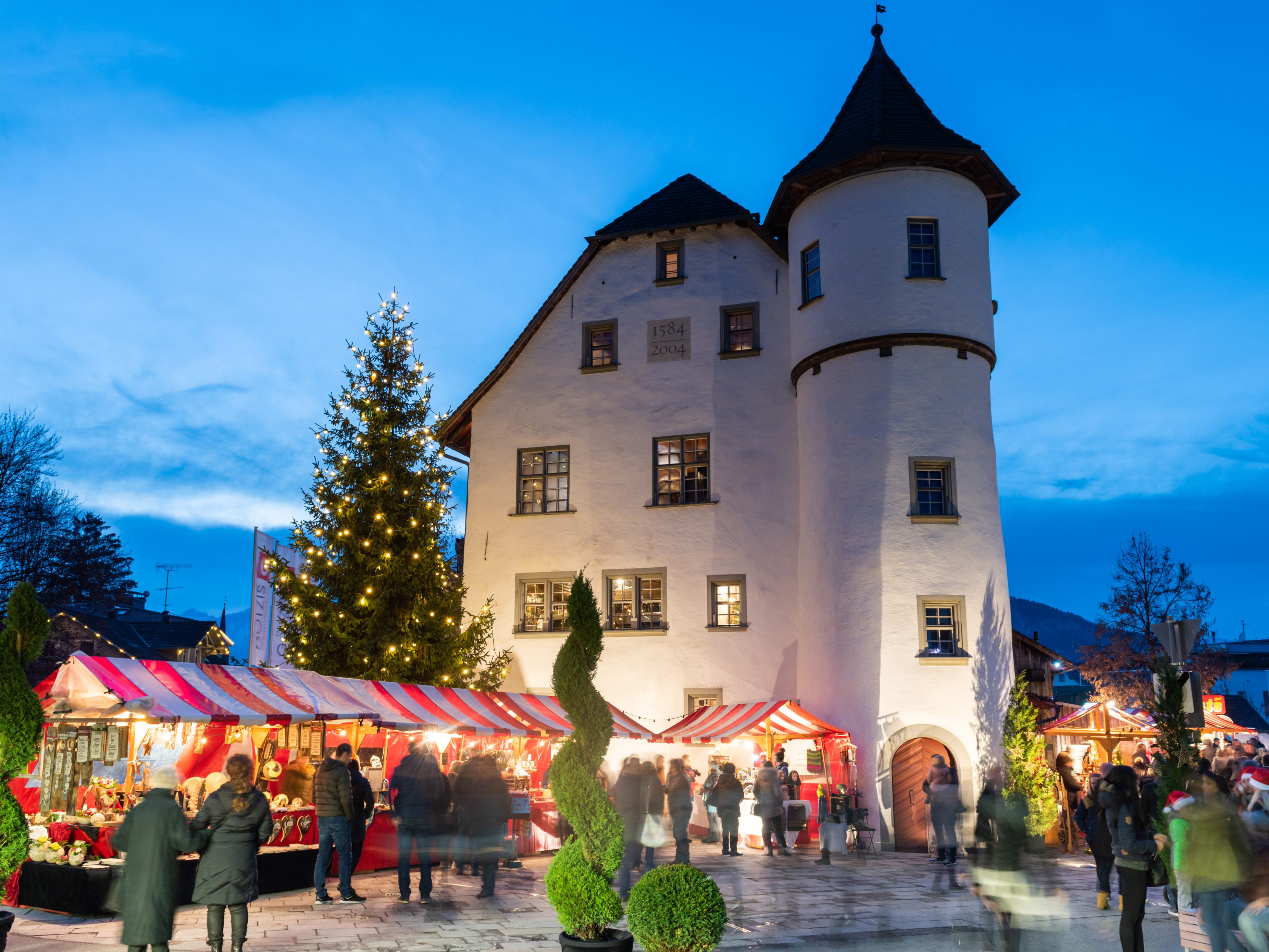 Weihnachtsmarkt im und um das Jonas Schlössle in Götzis. Weihnachtsmarkt im und um das Jonas Schlössle in Götzis.