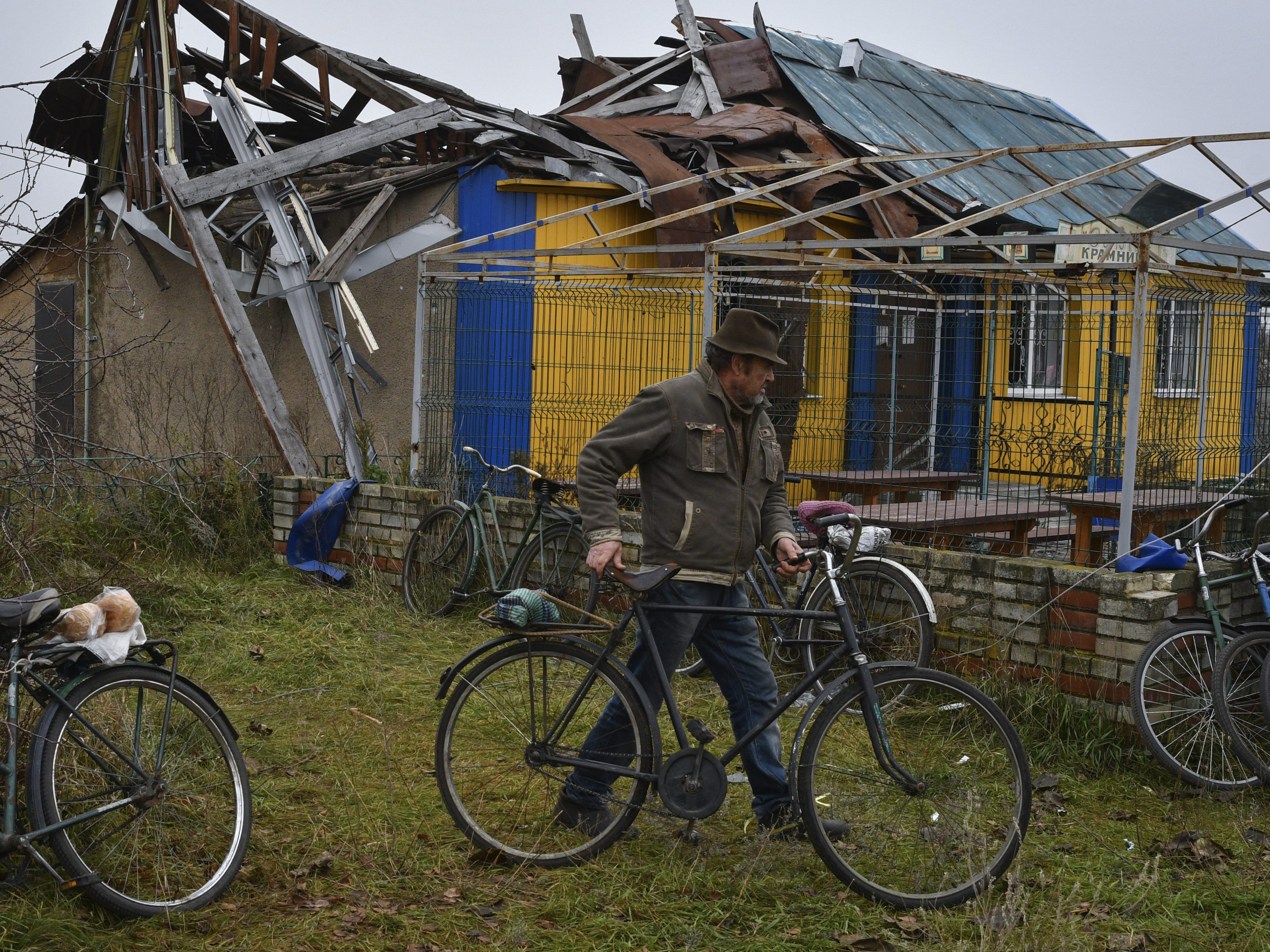 Amnesty International berichtet von durch Russland verschleppte Zivilisten aus der Ukraine. Amnesty International berichtet von durch Russland verschleppte Zivilisten aus der Ukraine.