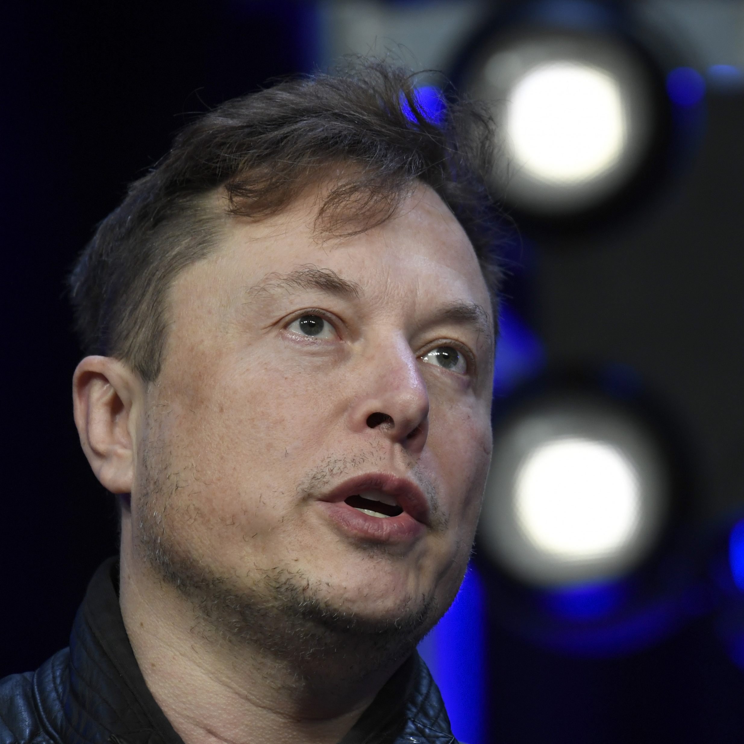 Elon Musk beordert Twitter-Mitarbeiter in die Büros zurück.