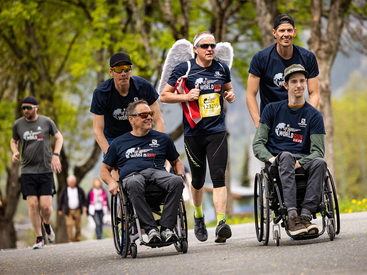 Julian Eberhard und Tobias Eberhard beim Wings for Life World Run 2022