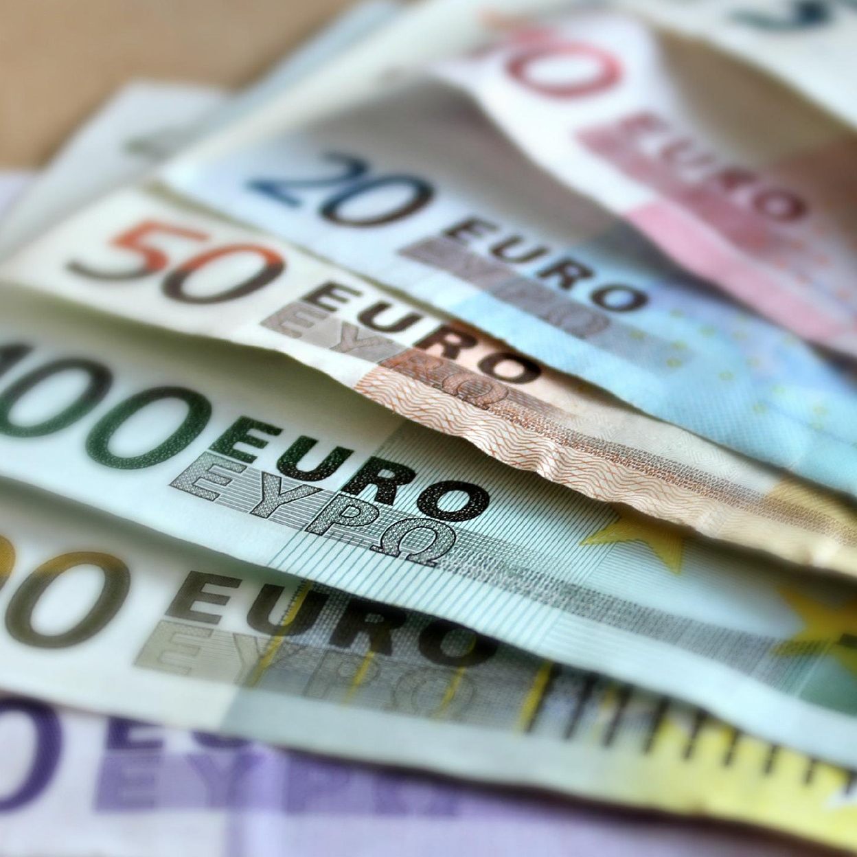 In Österreich wird aufgrund der Teuerung ein Rückgang an Spenden befürchtet.