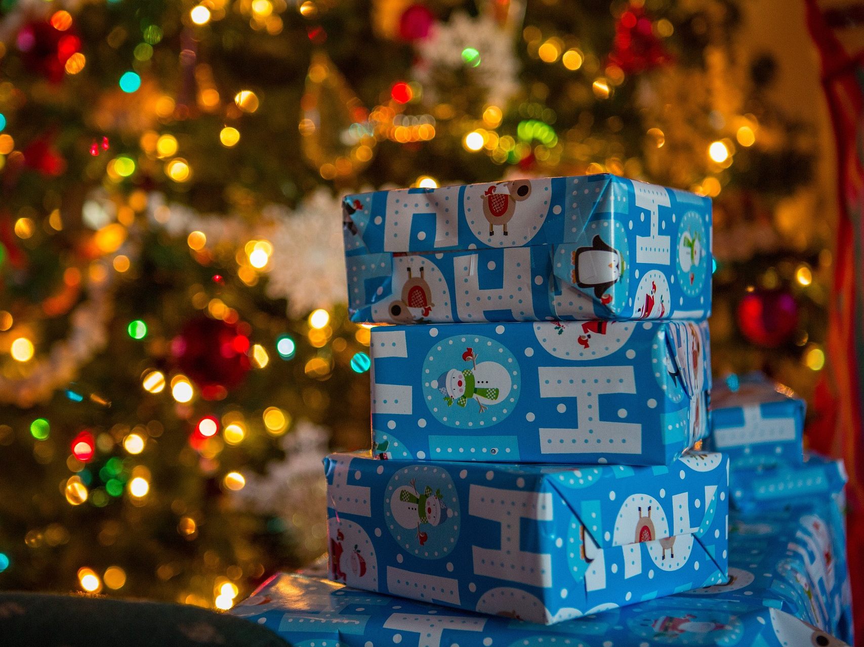 Das Budget für Geschenke und Festivitäten wird heuer in vielen Haushalten bewusst kleiner gehalten. Das Budget für Geschenke und Festivitäten wird heuer in vielen Haushalten bewusst kleiner gehalten.